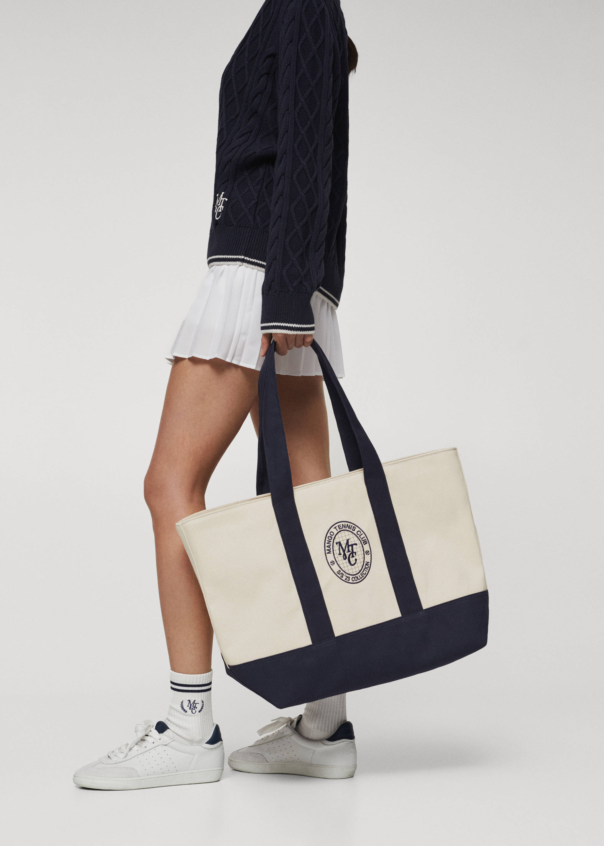 Contrasting shopper bag - Details of the article 9