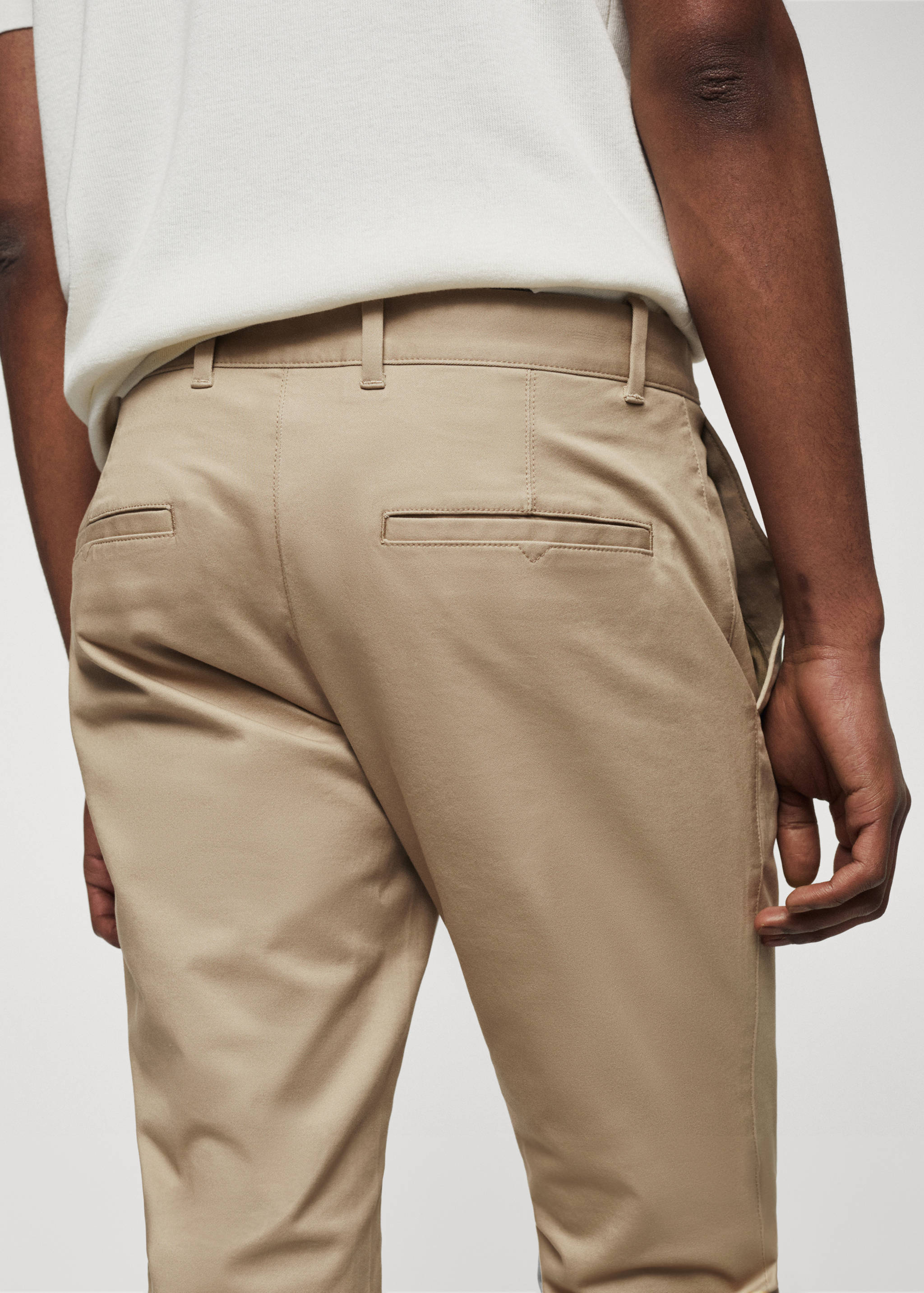 Slim fit chino trousers - Details of the article 2