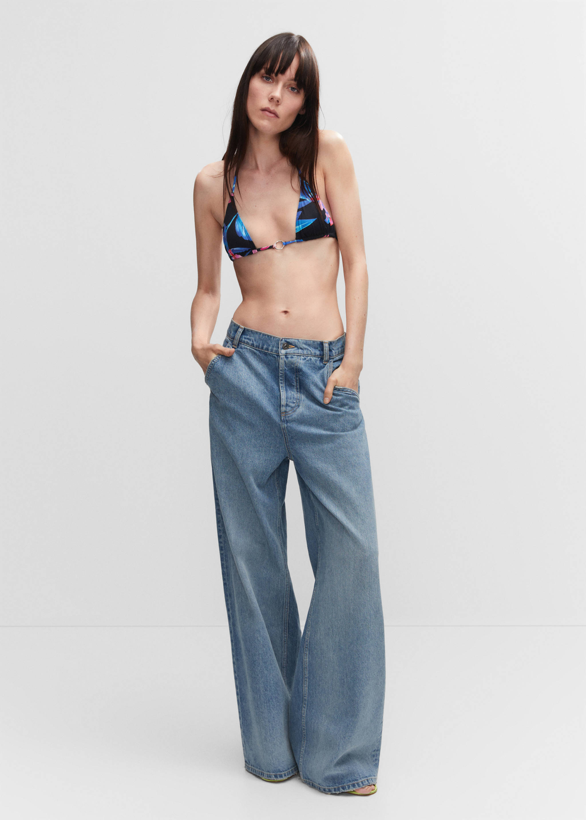 Low-rise loose-fit wideleg jeans - General plane