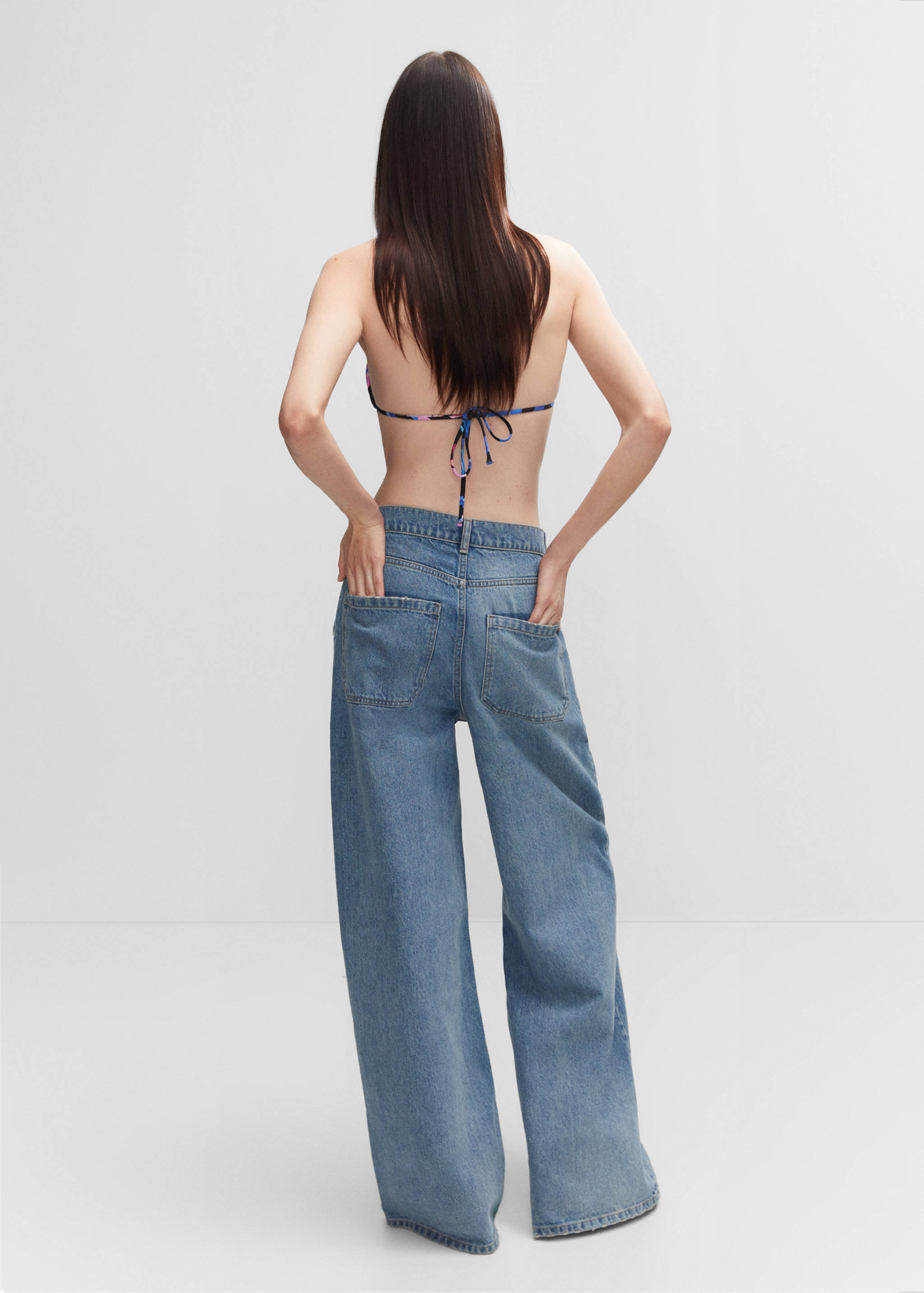 Low-rise loose-fit wideleg jeans - Reverse of the article
