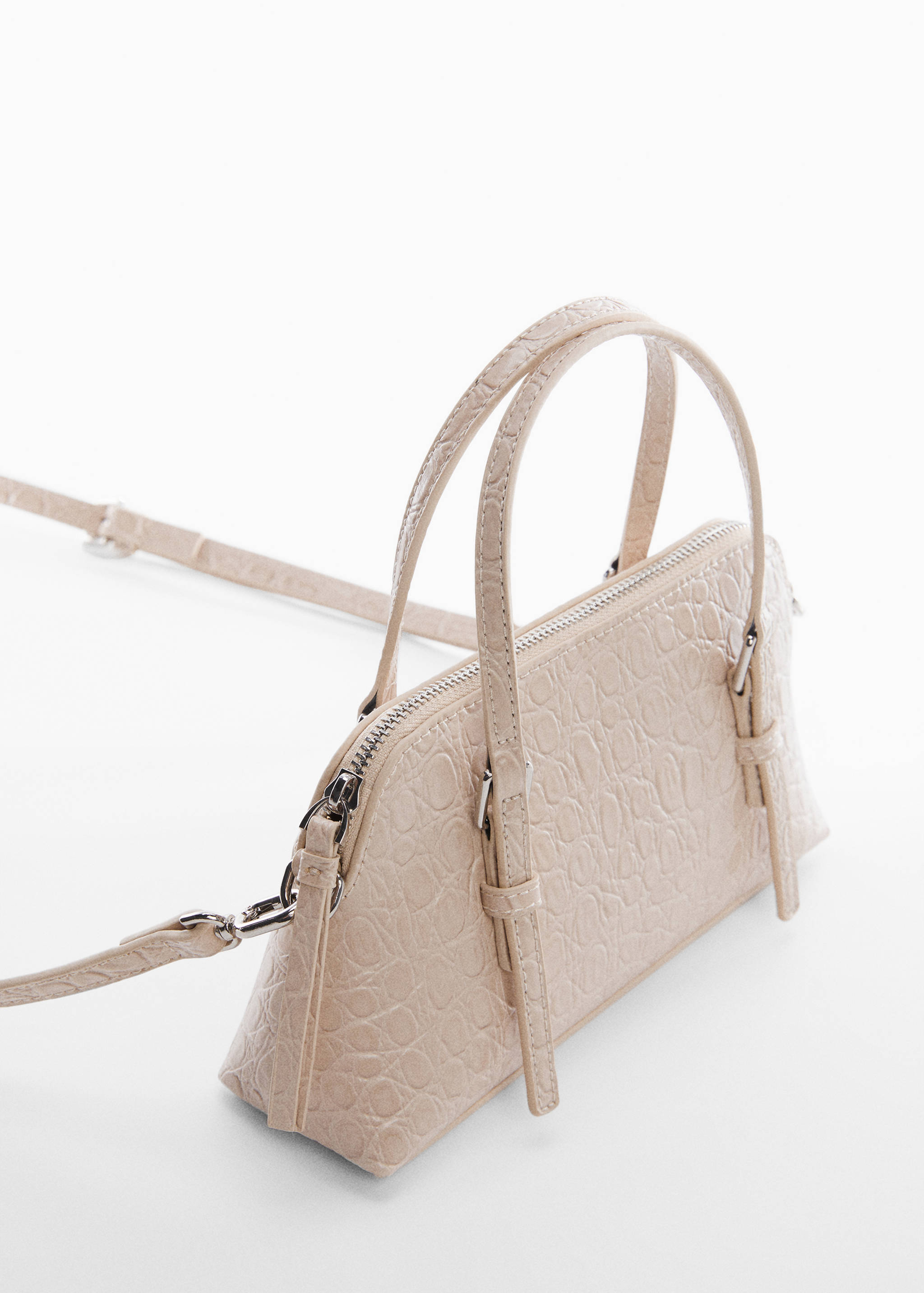 Сумка с двумя ручками под крокодила - Средний план