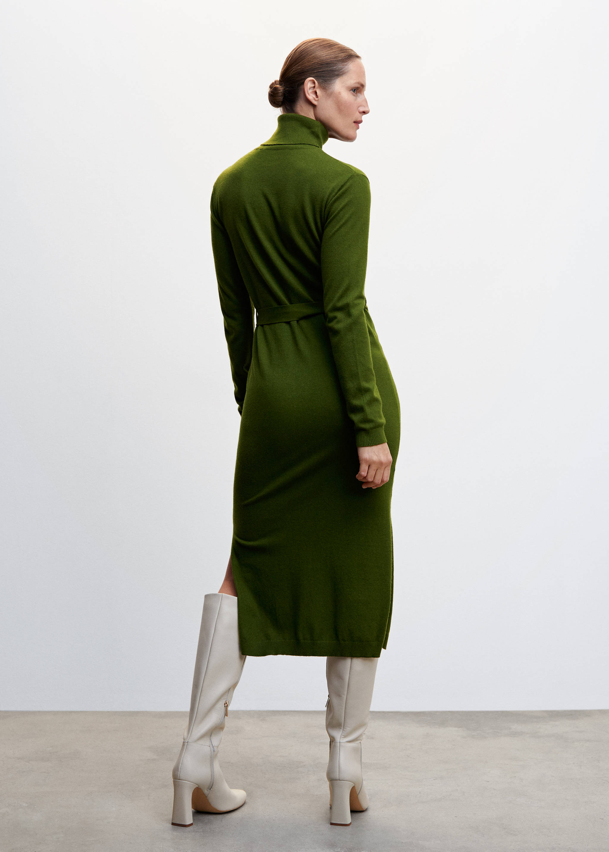 Knitted turtleneck dress - Reverse of the article