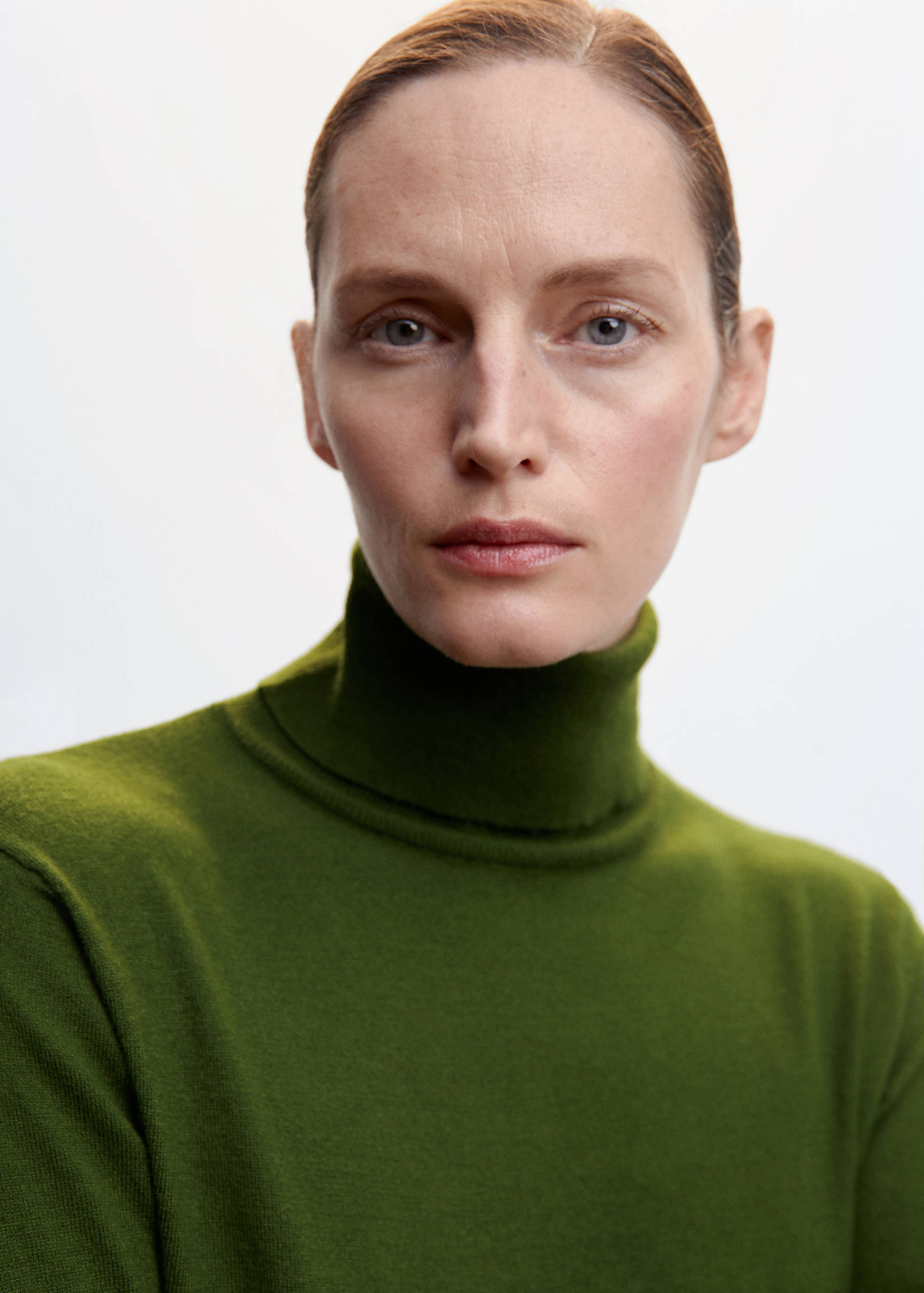Knitted turtleneck dress - Details of the article 1