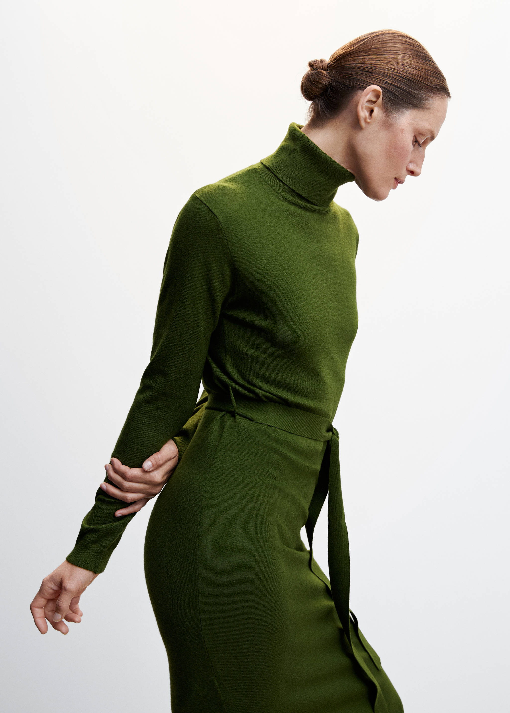 Knitted turtleneck dress - Details of the article 2