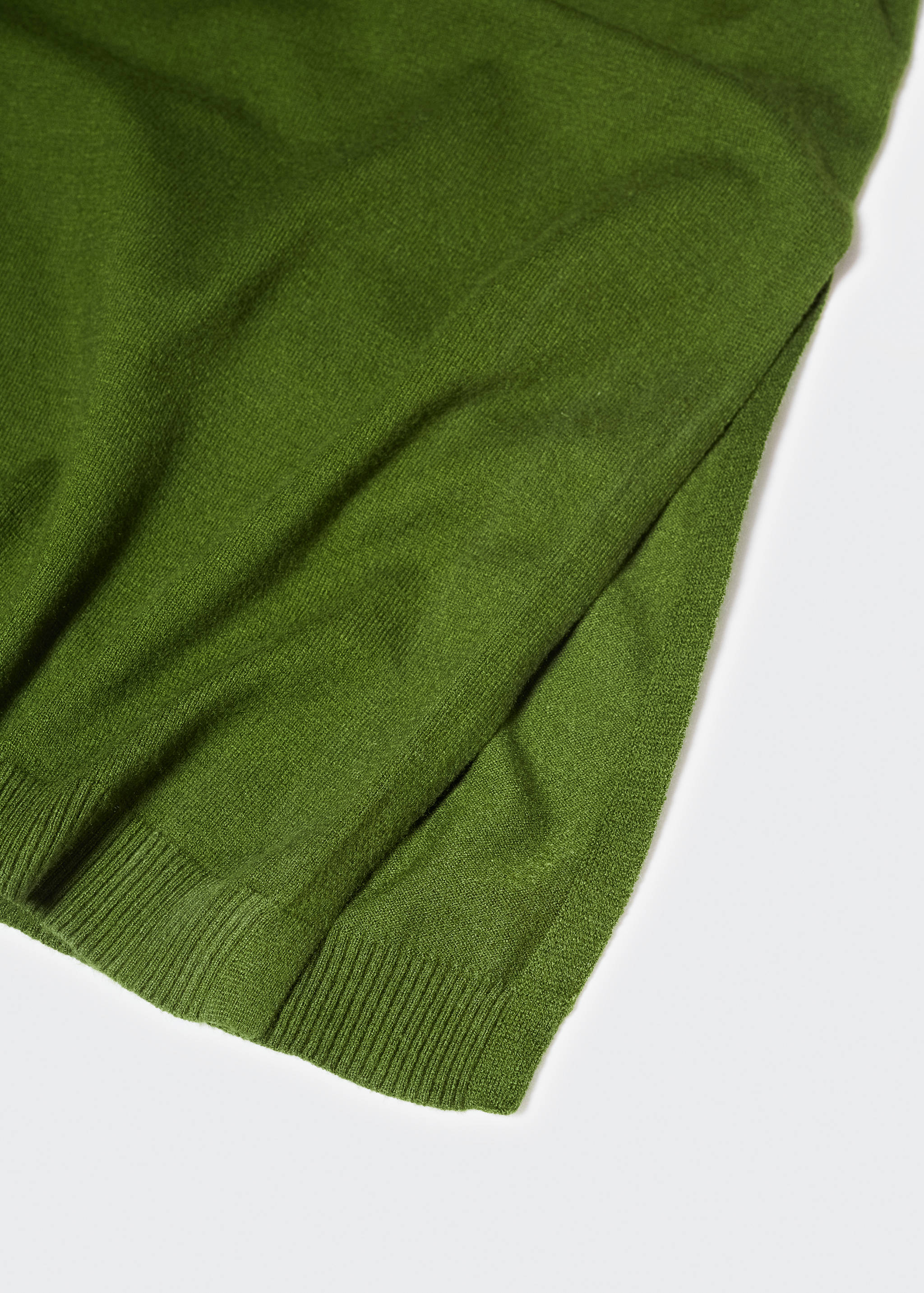 Knitted turtleneck dress - Details of the article 8