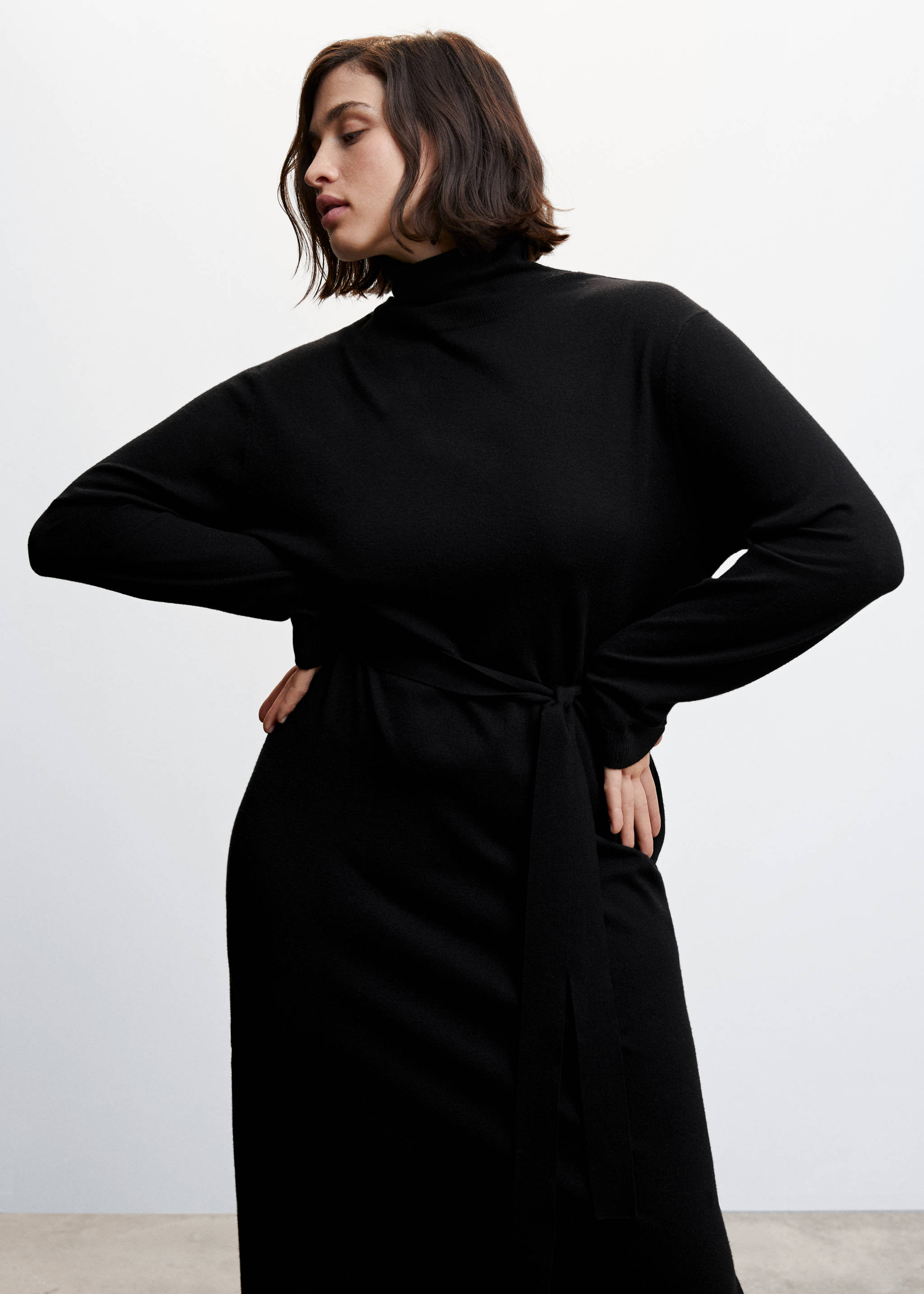 Knitted turtleneck dress - Details of the article 5