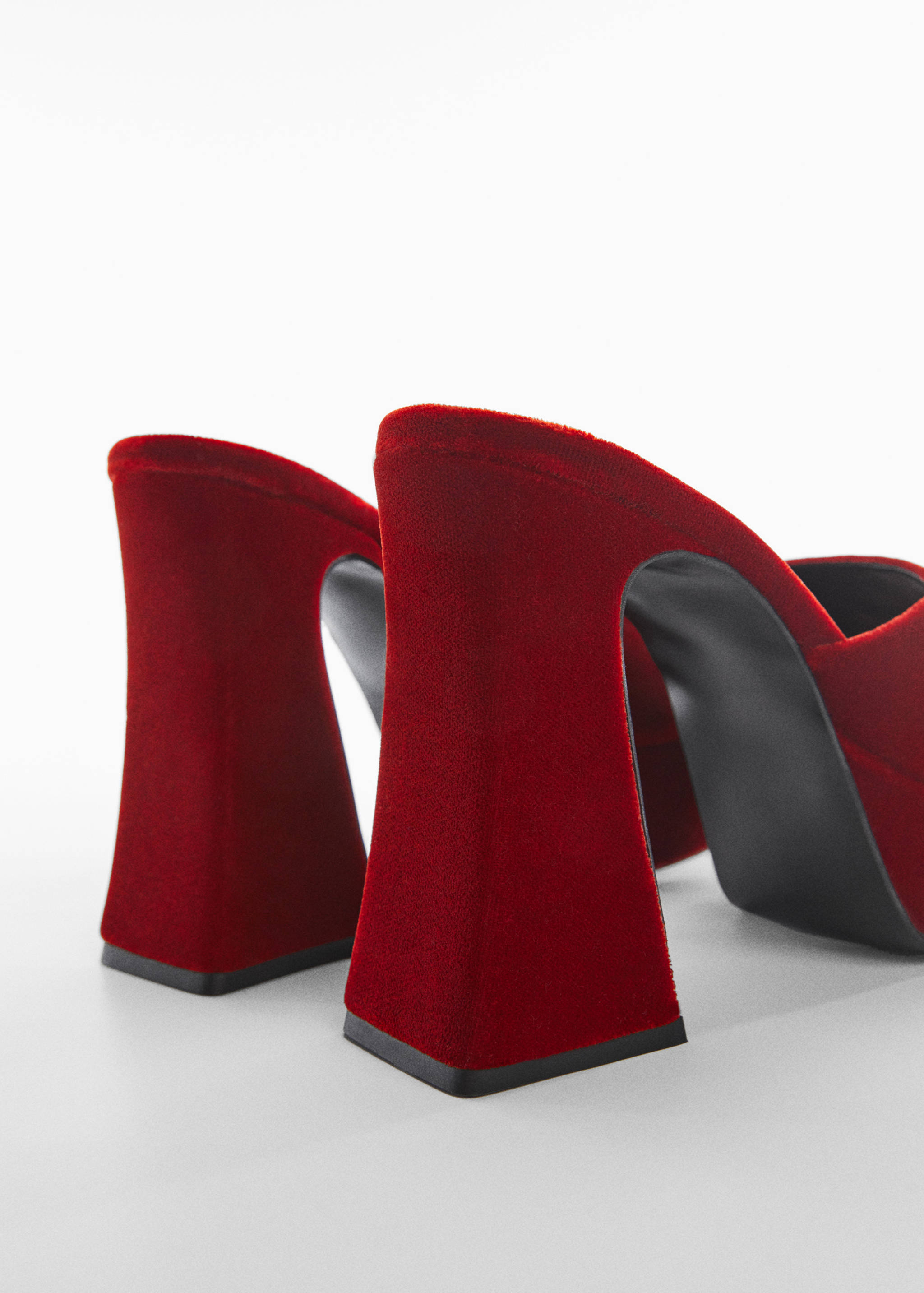 Platform velvet sandals - Details of the article 1
