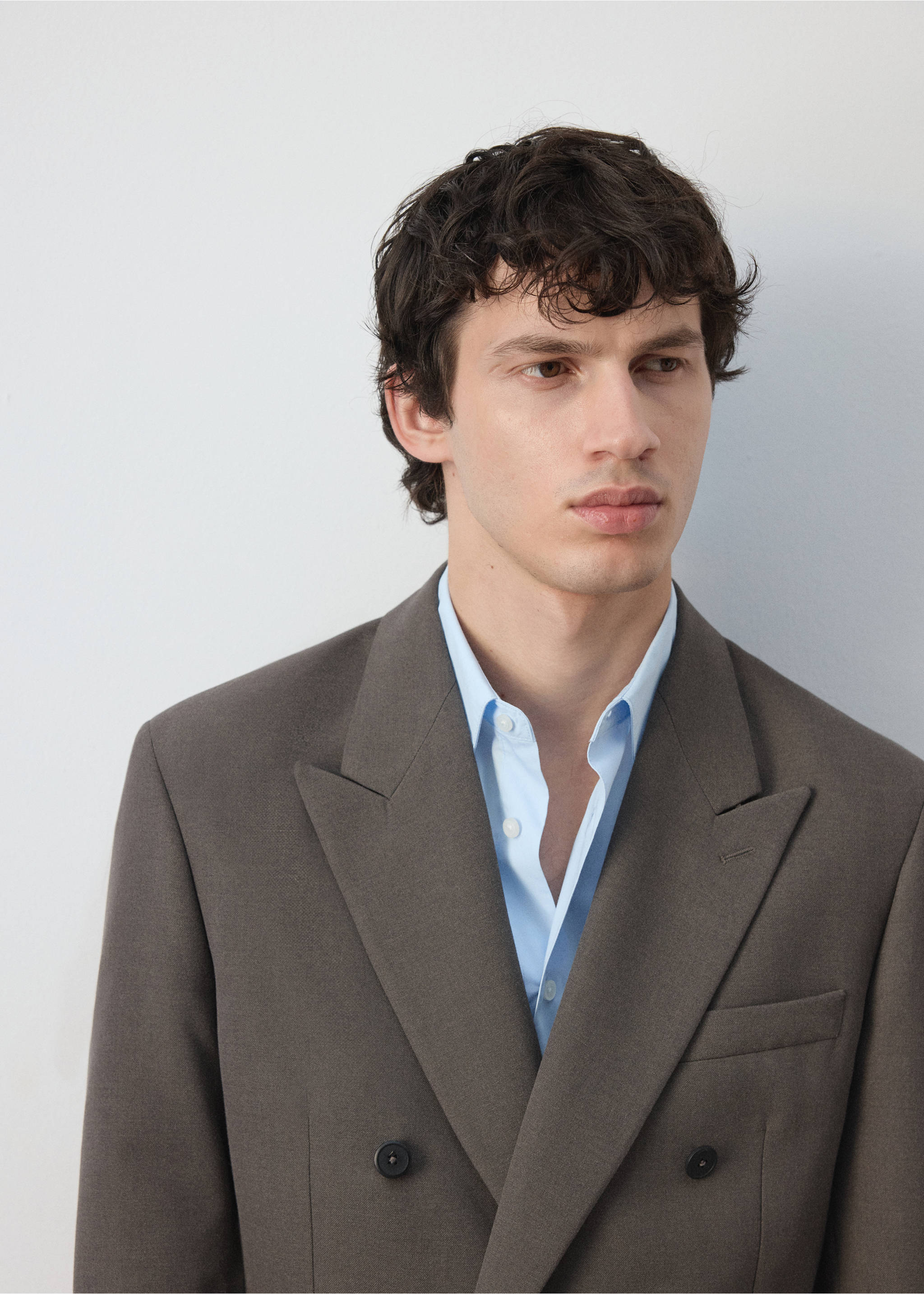 Slim-Fit-Doppelreiher-Blazer - Detail des Artikels 1, Mittelbraun. Ref: 47081334-00.