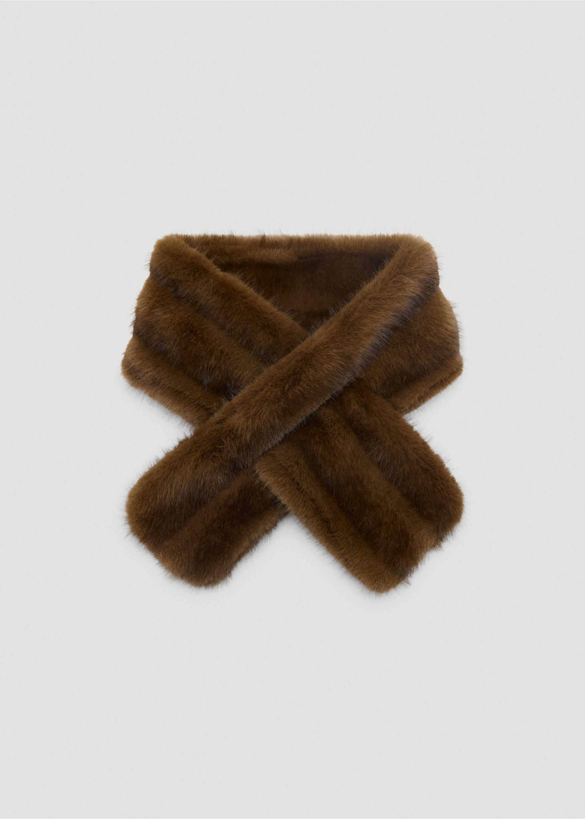 Brown faux-fur scarf with a soft, plush texture., Chocolate. Ref: 47081357-00.