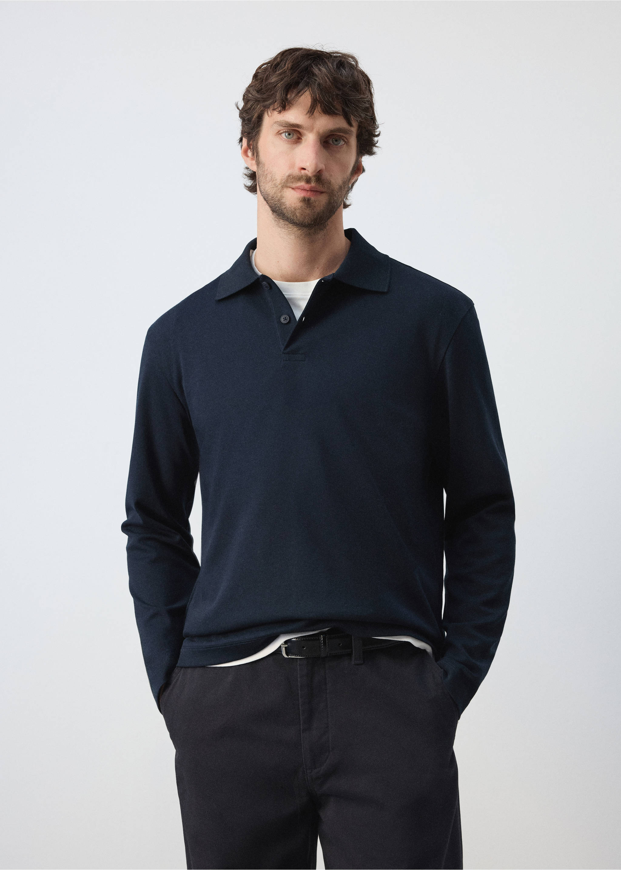 Dark navy blue long-sleeved polo shirt with a classic collar., Navy. Ref: 47081410-00.