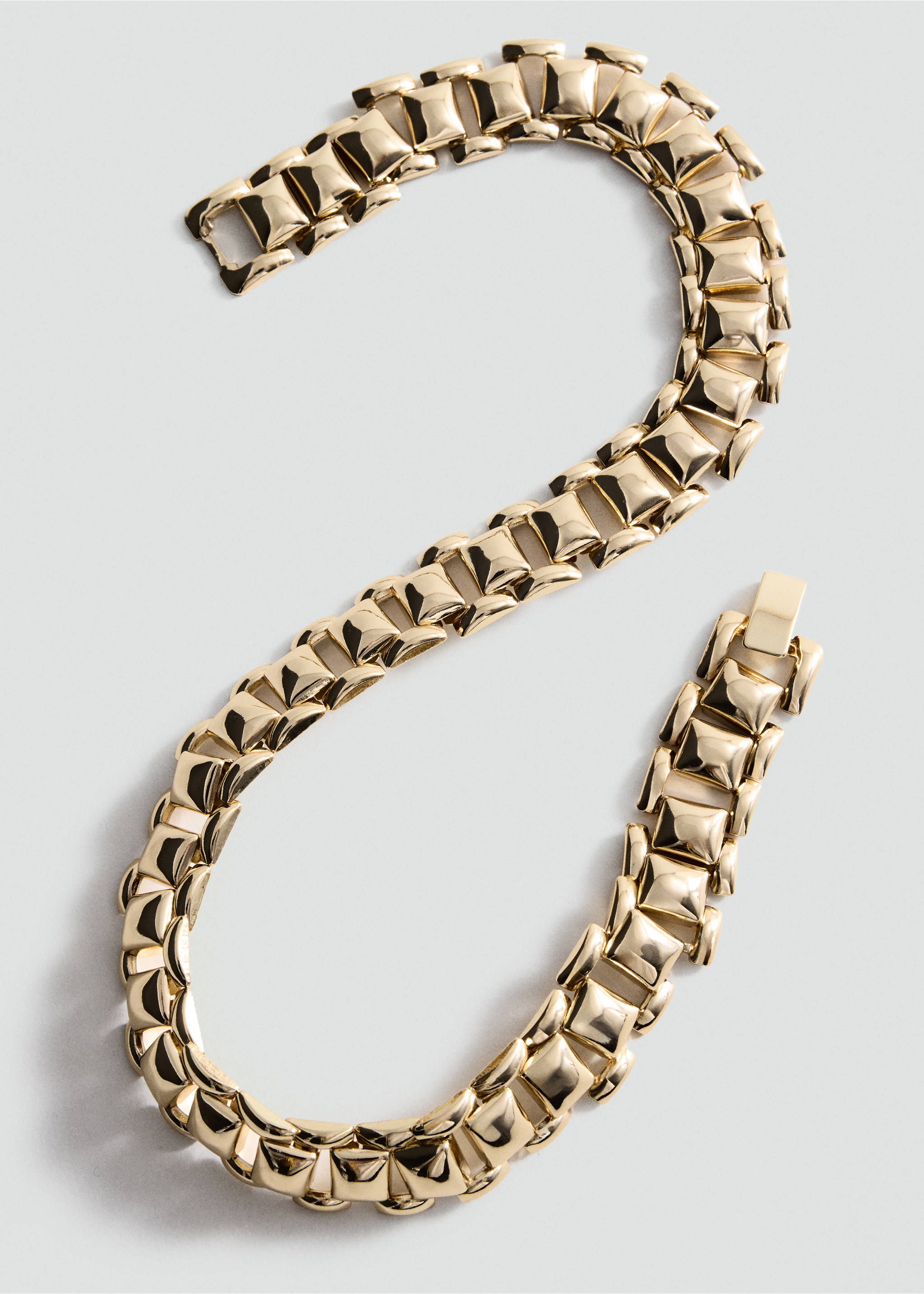 Chunky gold-tone metal collar necklace with polished square links., Gold. Ref: 47081449-00.