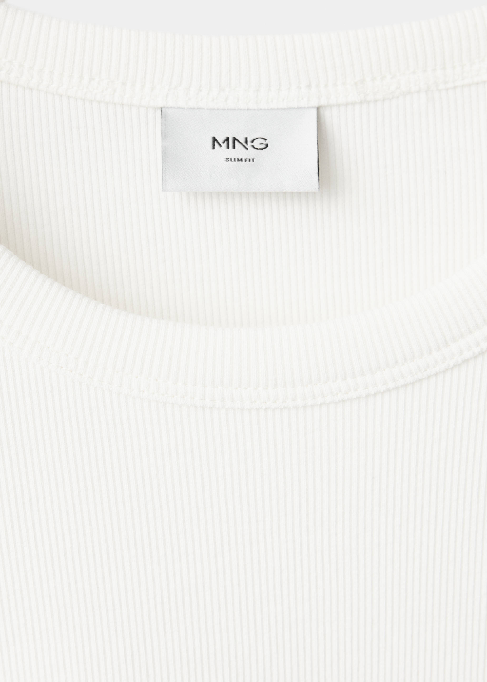 Slim-Fit-Ripp-T-Shirt aus Baumwolle - Detail des Artikels 8
