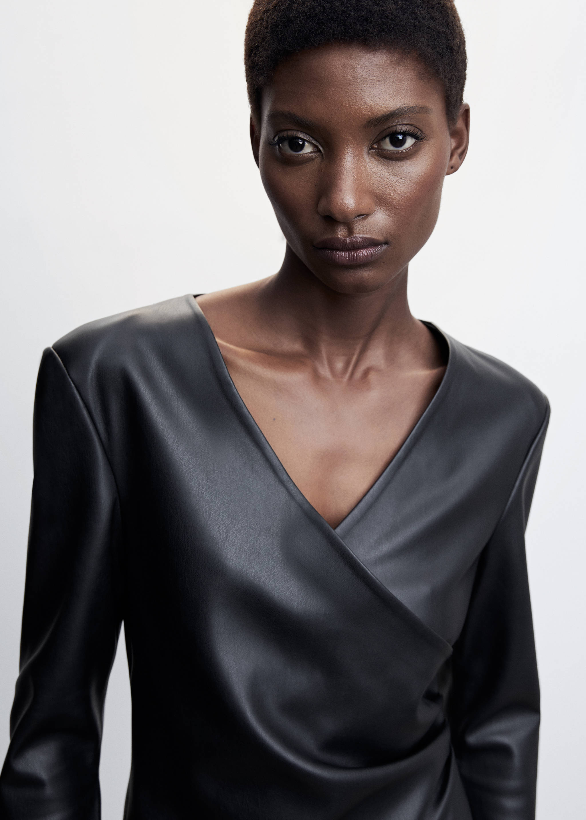 Vestido cruzado efecto piel - Detalle del artículo 1