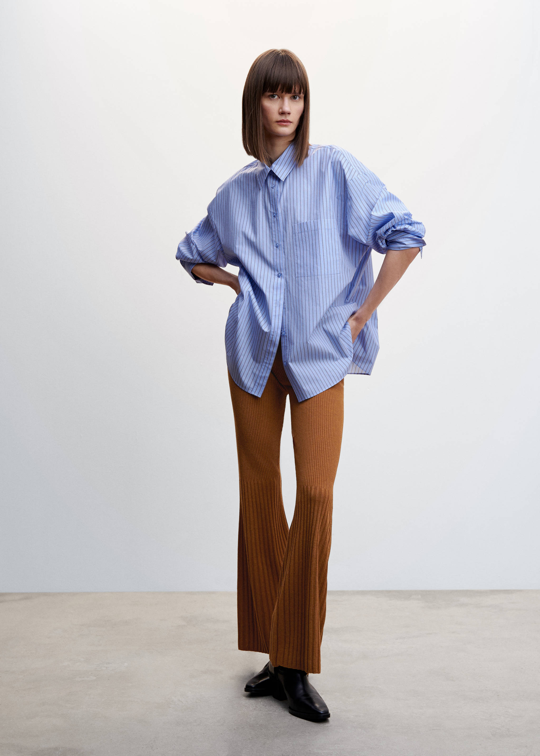 Flared knitted trousers - Details of the article 6