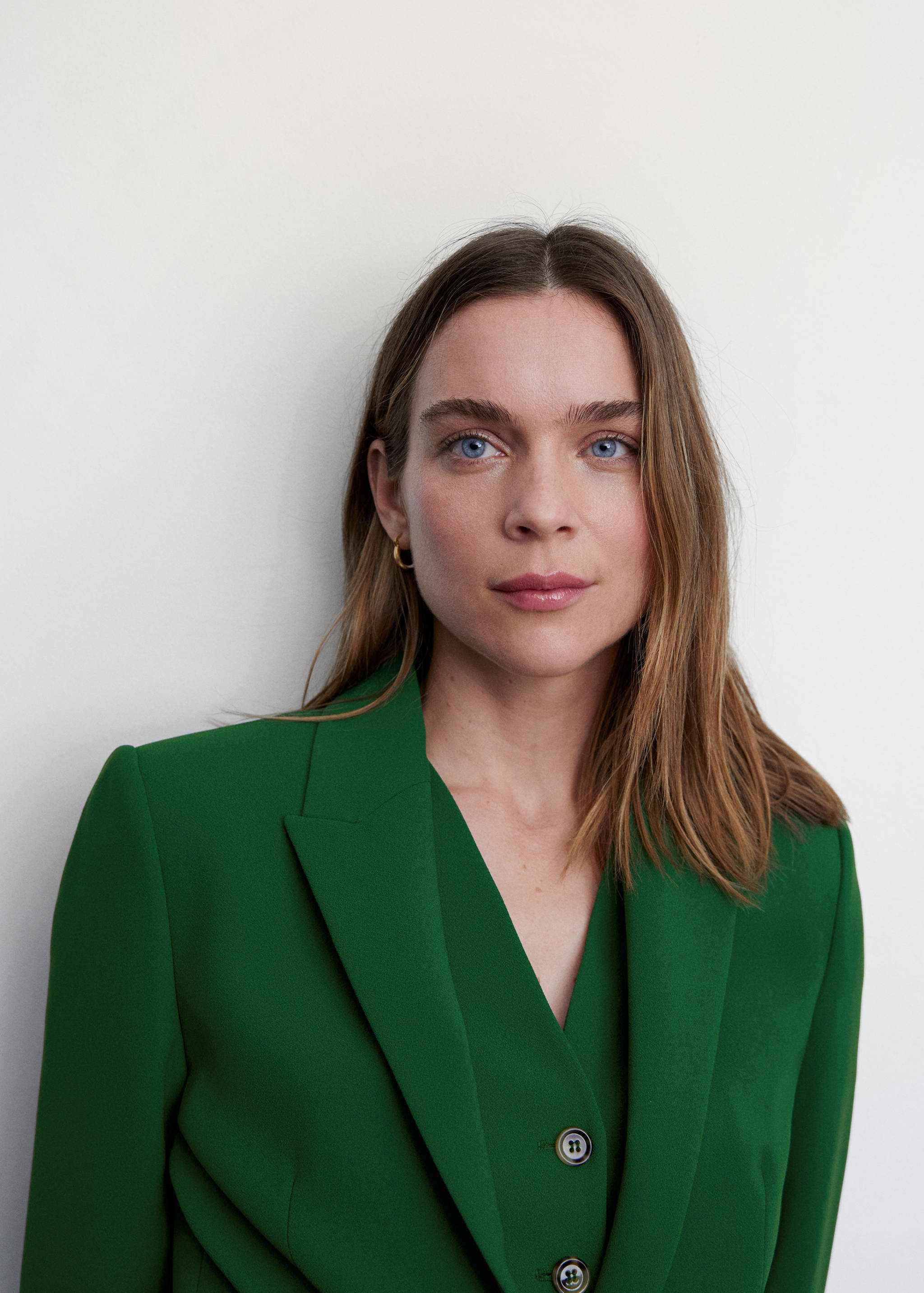 Suit jacket with buttons  - Details of the article 6