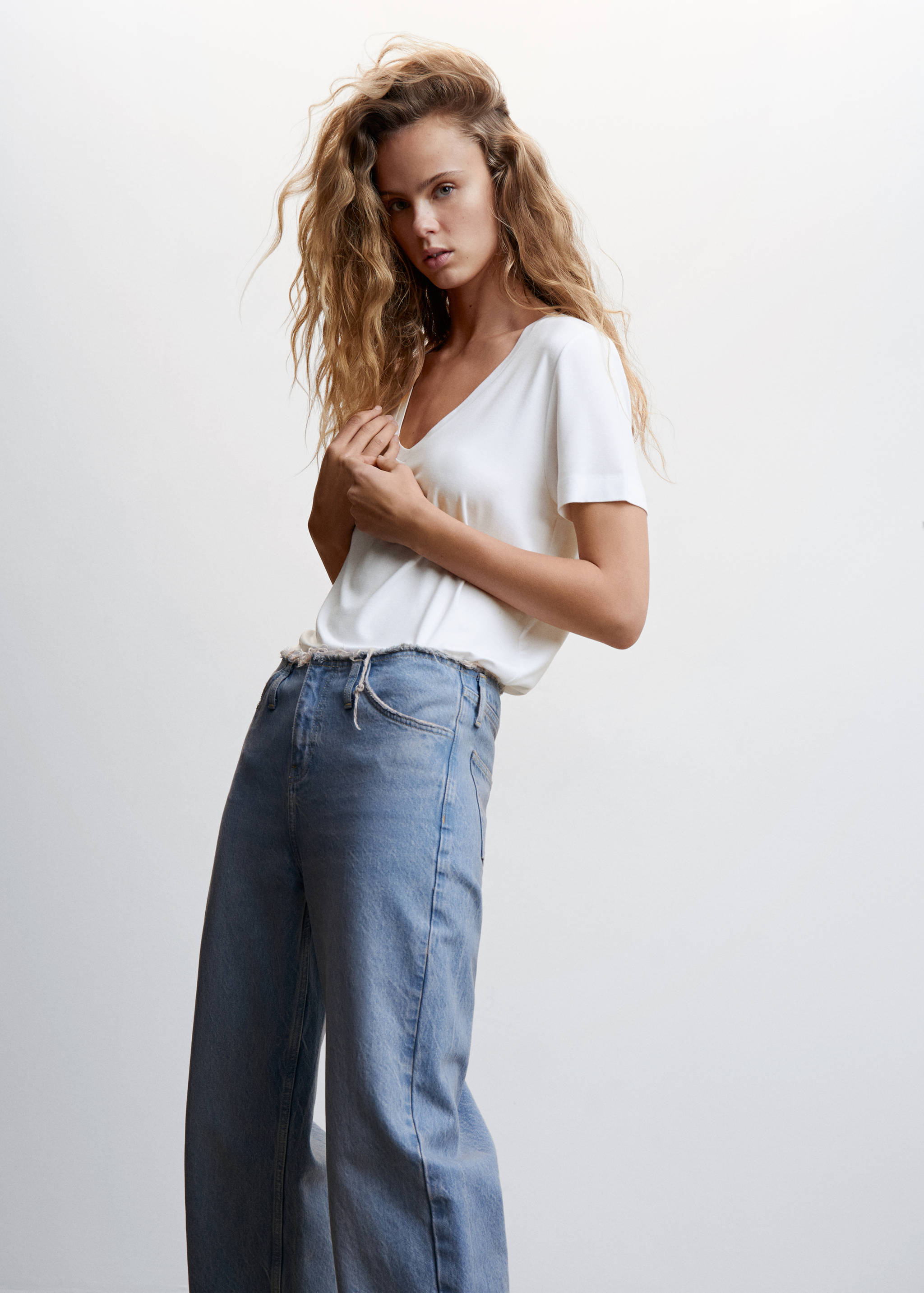 T-shirt fluide col V - Plan moyen