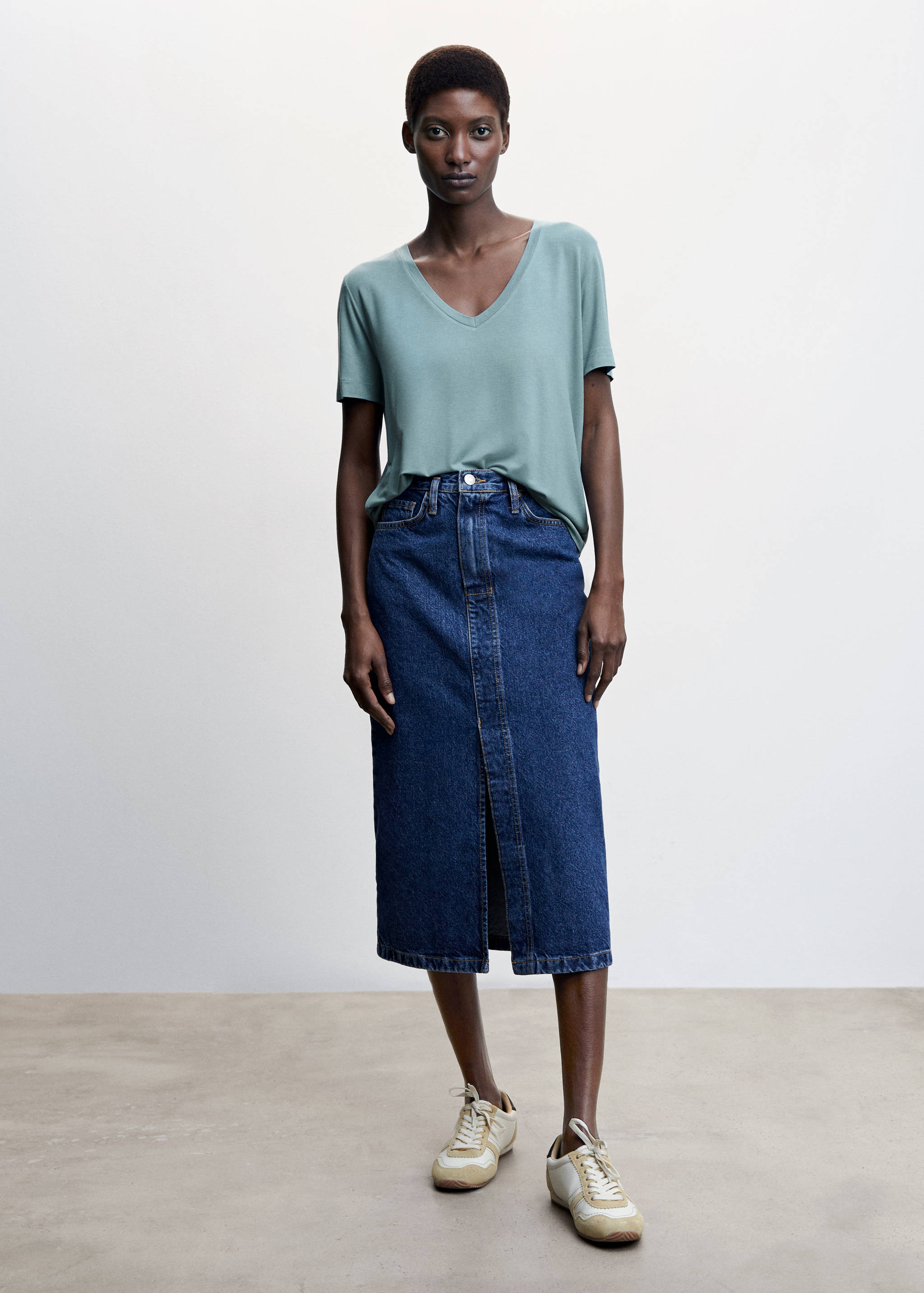 T-shirt fluide col V - Plan général