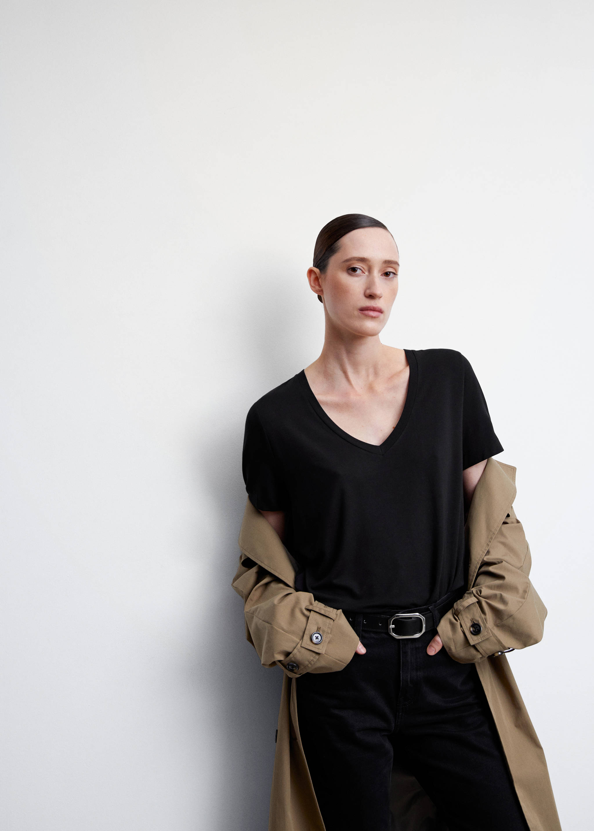 T-shirt fluide col V - Détail de l'article 1