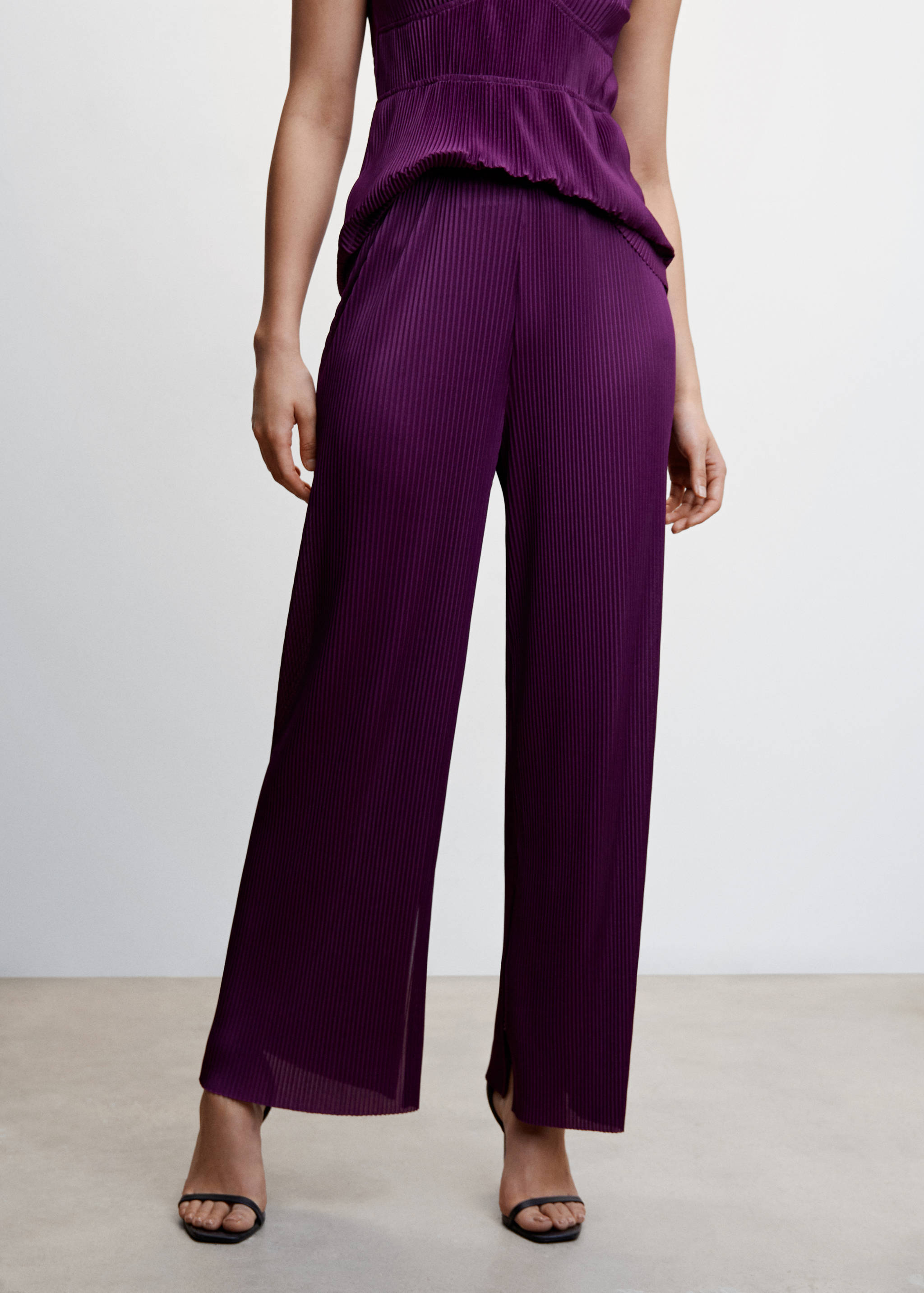 Pantalón palazzo plisado - Plano medio