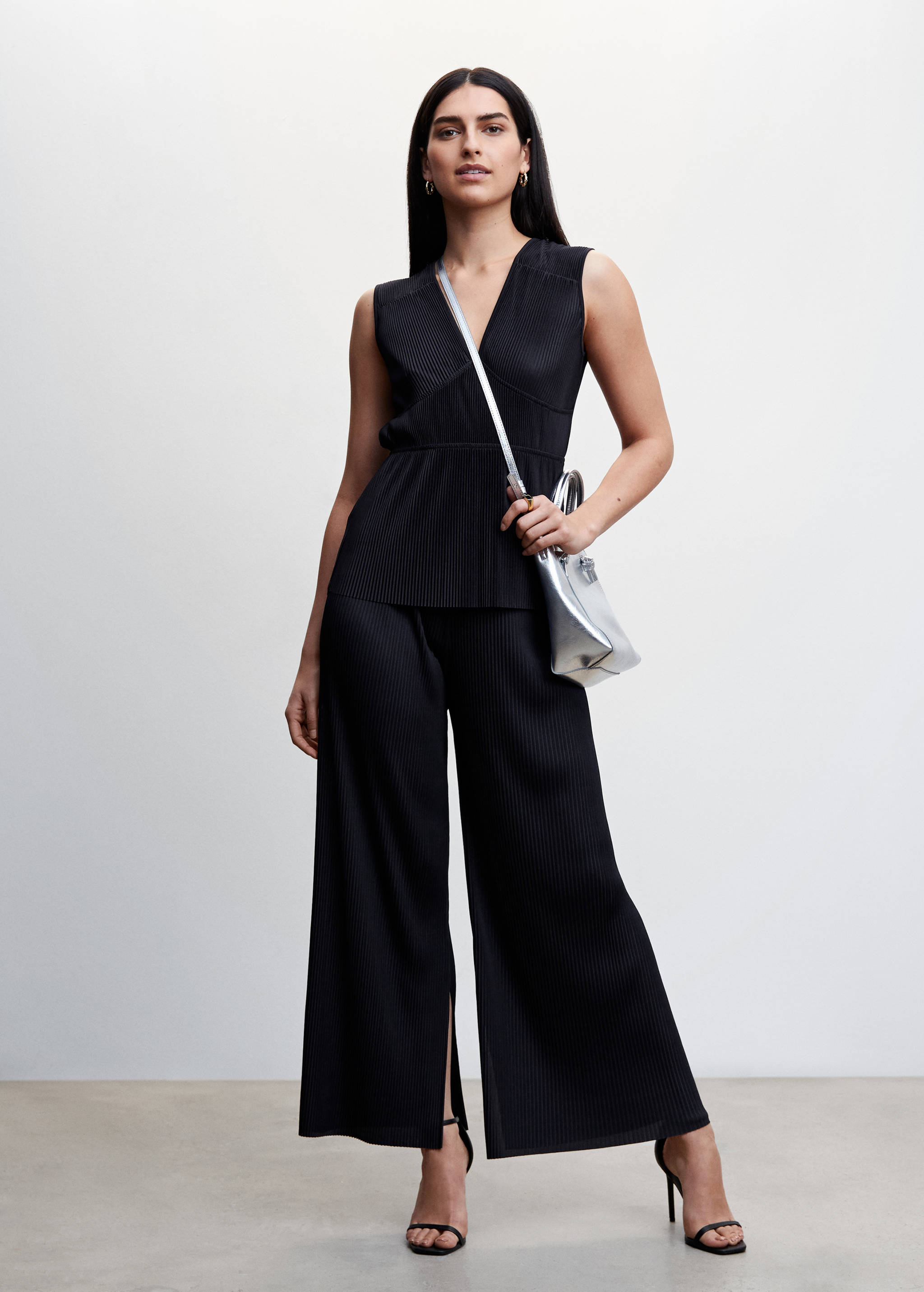 Pantalón palazzo plisado - Plano general