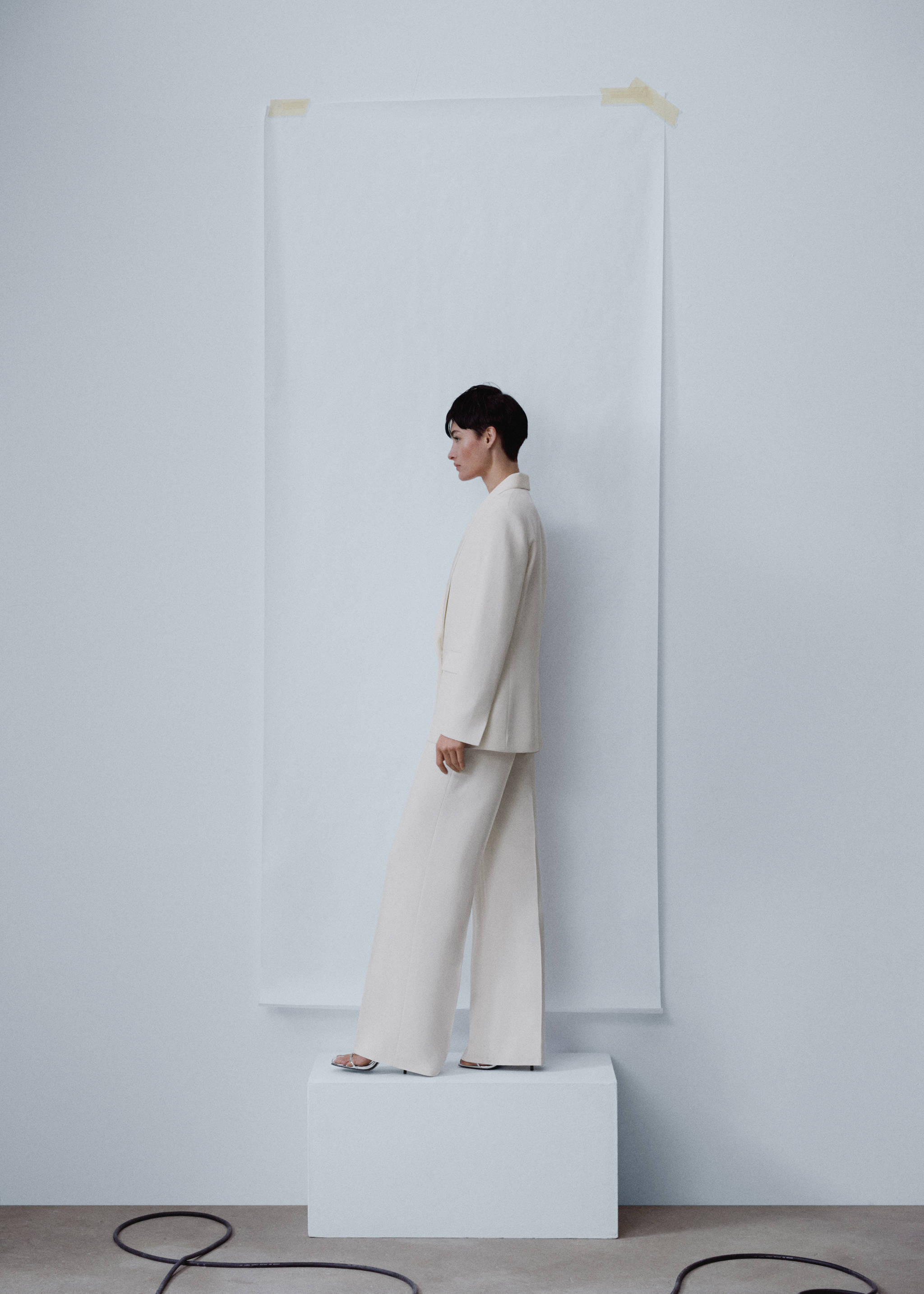 Palazzo suit trousers with satin details - Details of the article 4