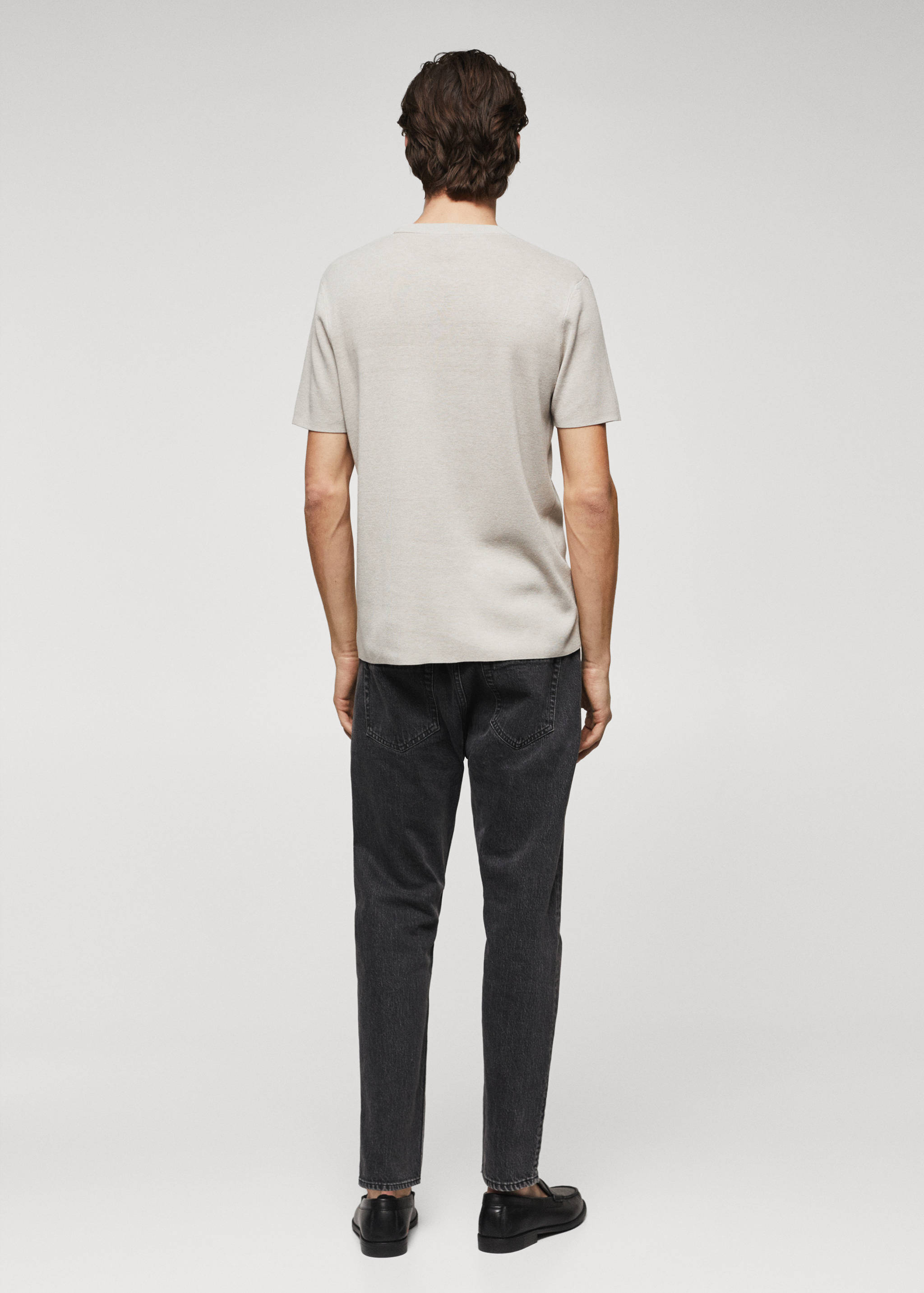 Футболка из тонкого трикотажа - Обратная сторона изделия