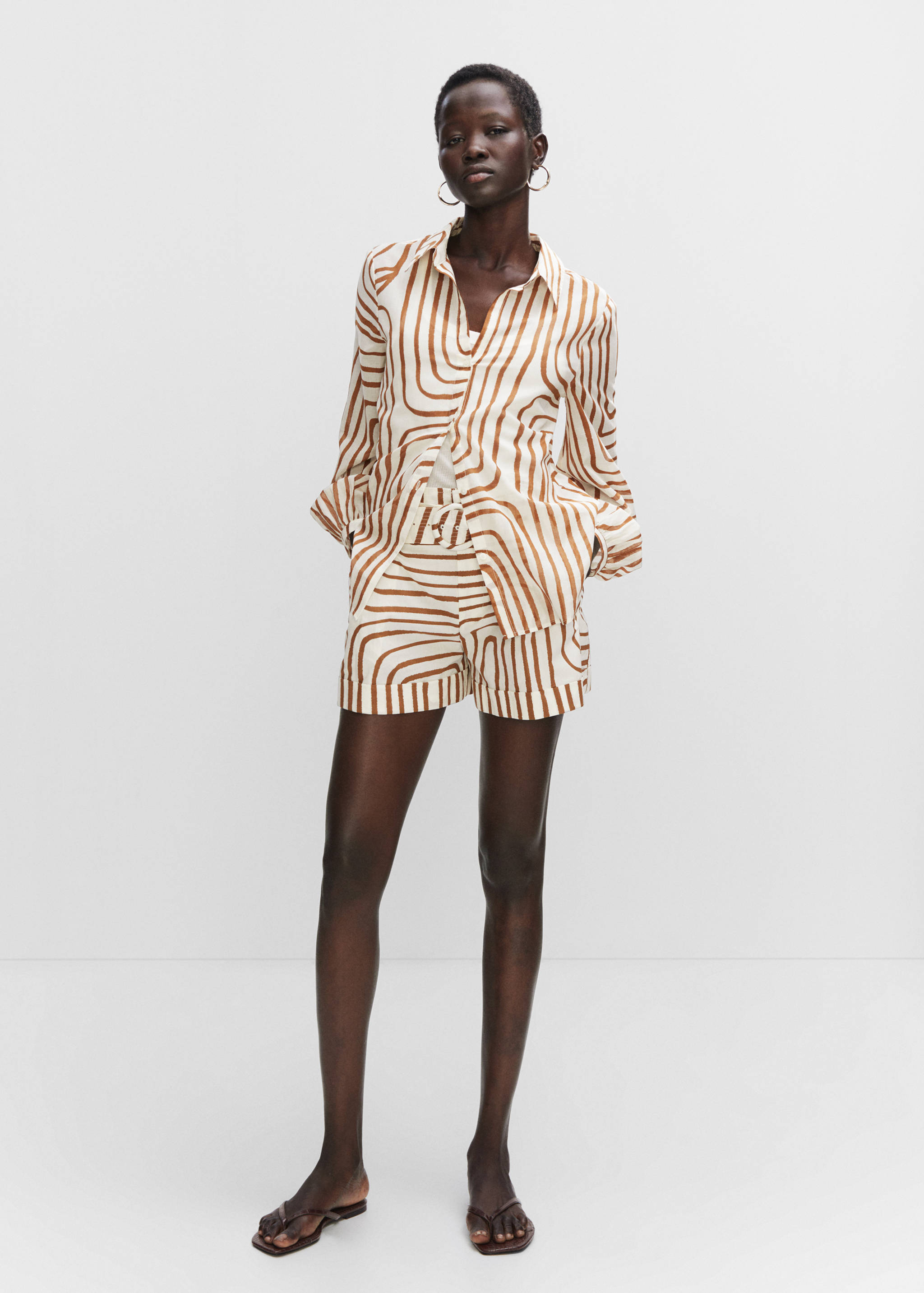 Printed shorts with belt - General plane