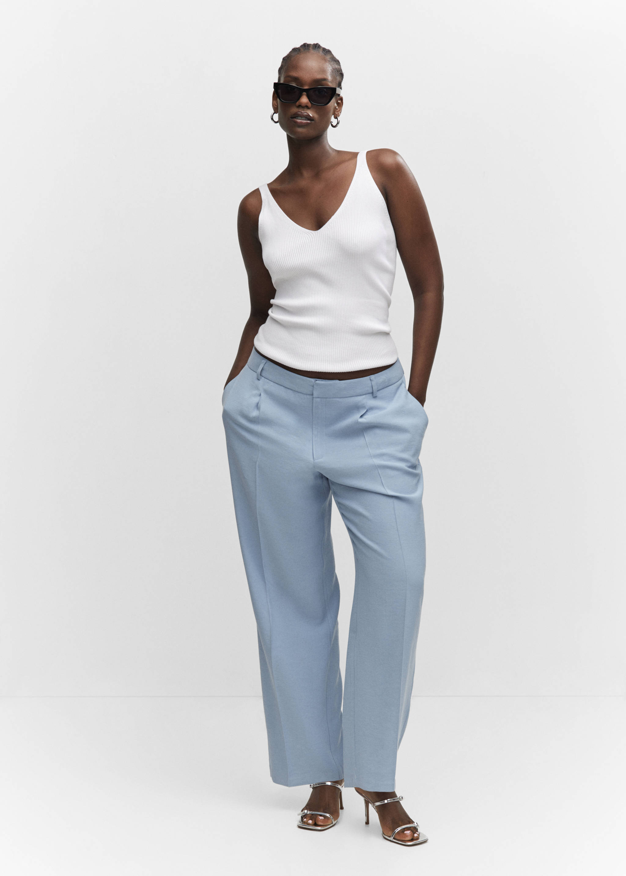 Straight-fit pleated trousers - Details of the article 3