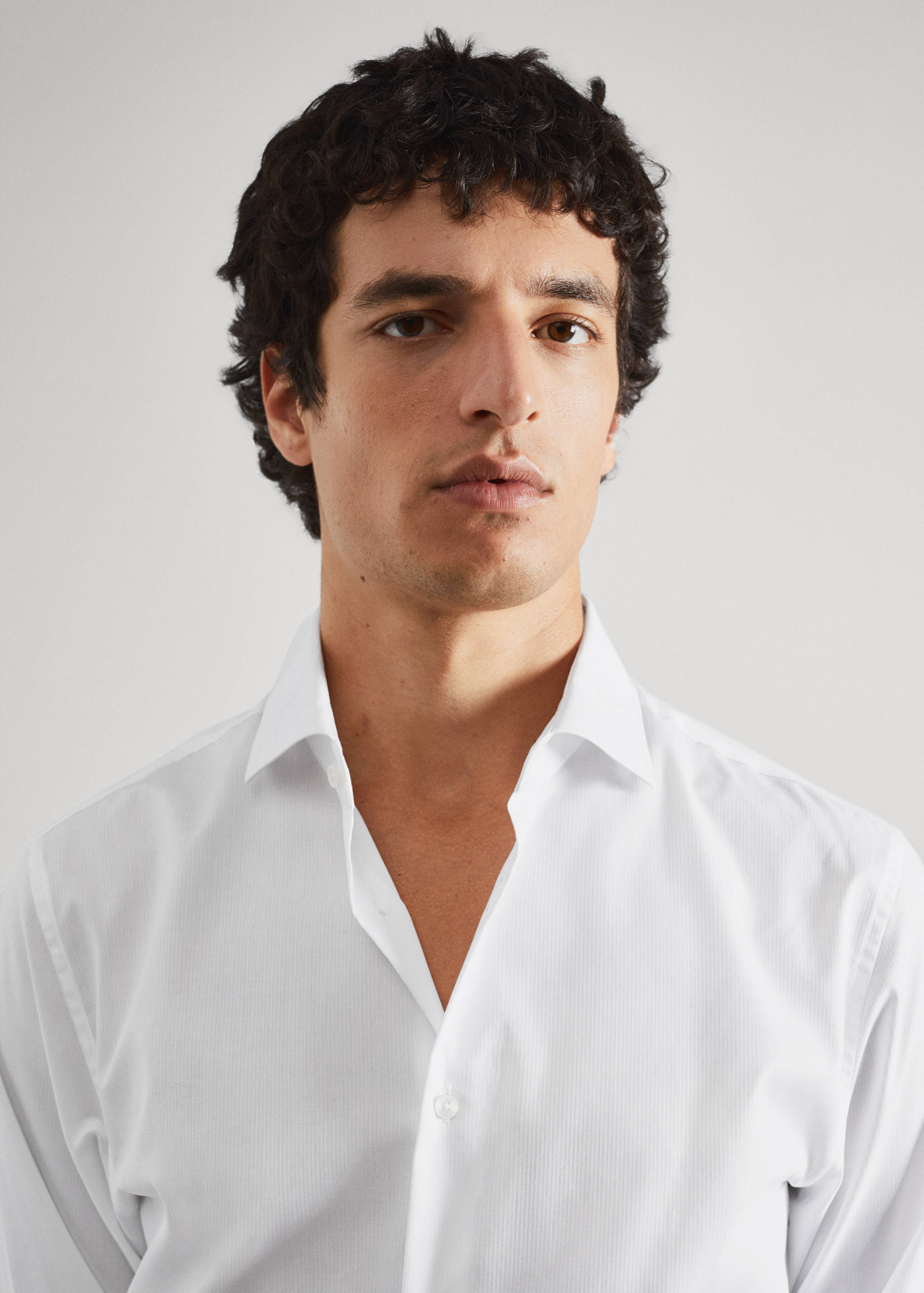 Chemise costume regular fit boutons de manchette - Détail de l'article 6