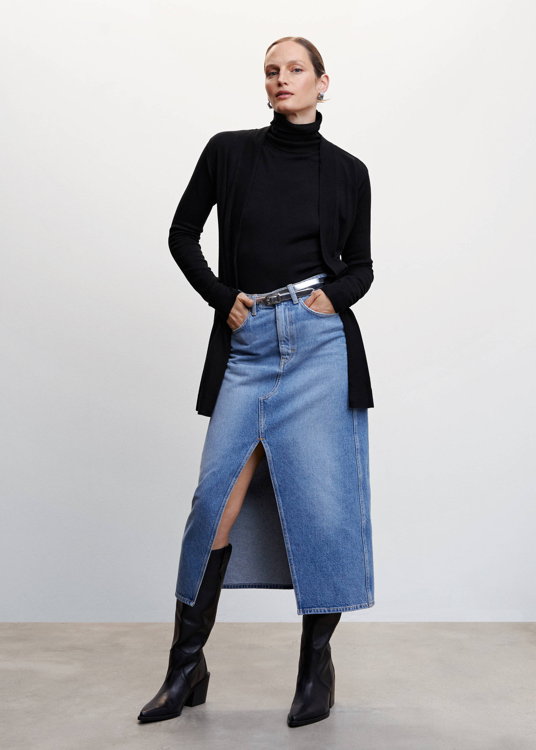 Кардиган из тонкого трикотажа - Общий план