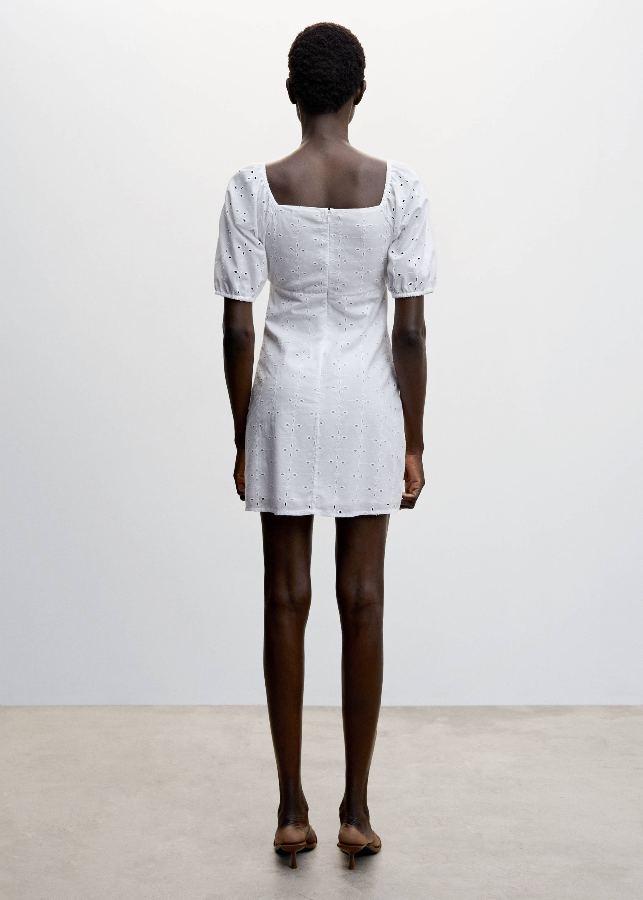 Broderie anglaise dress - Reverse of the article