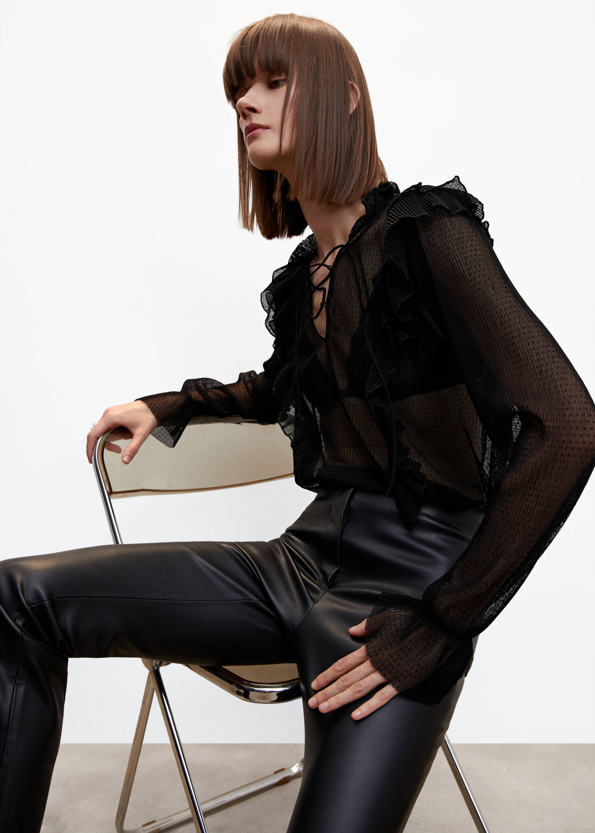 Sheer polka-dot blouse - Details of the article 2