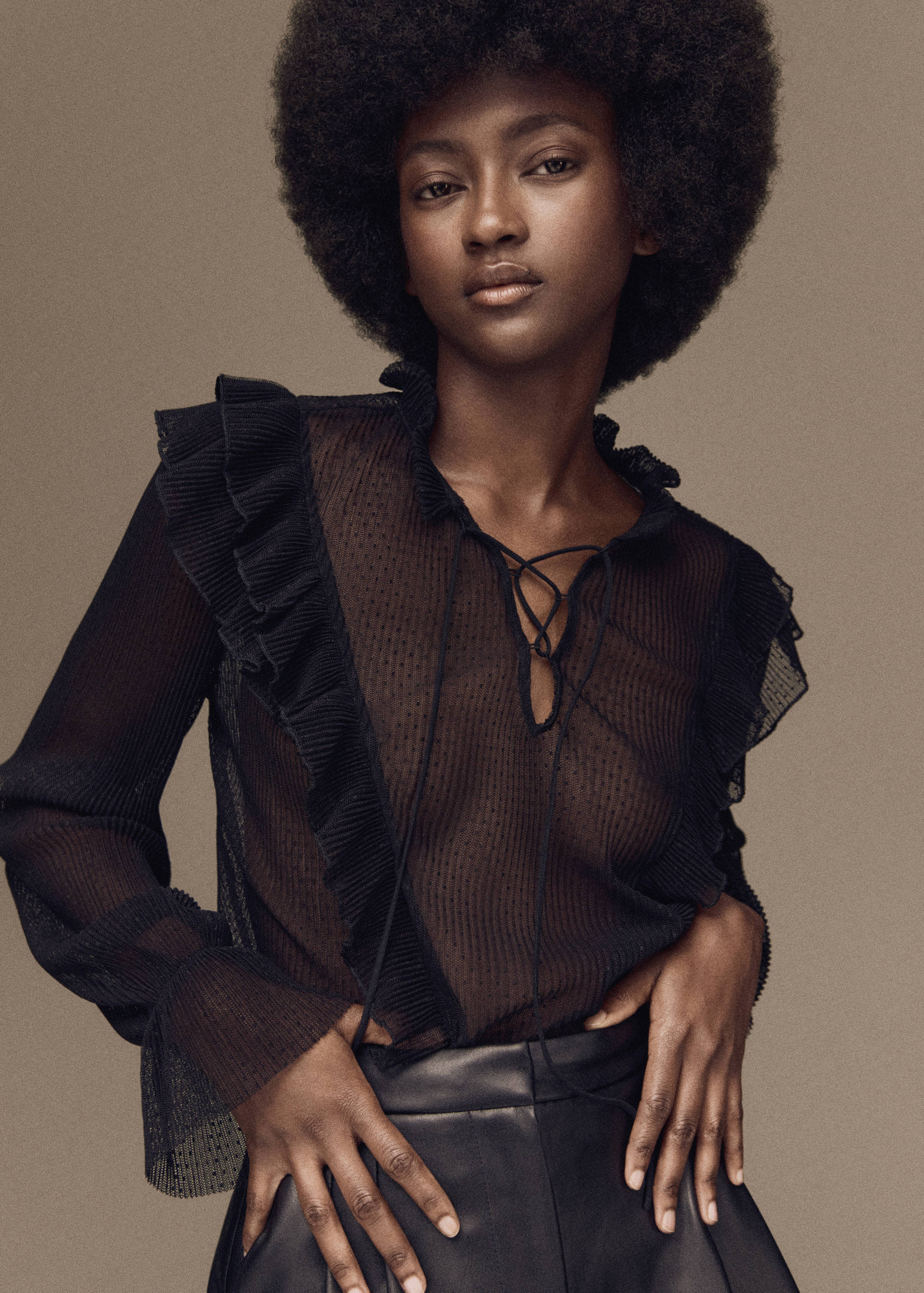 Sheer polka-dot blouse - Details of the article 7