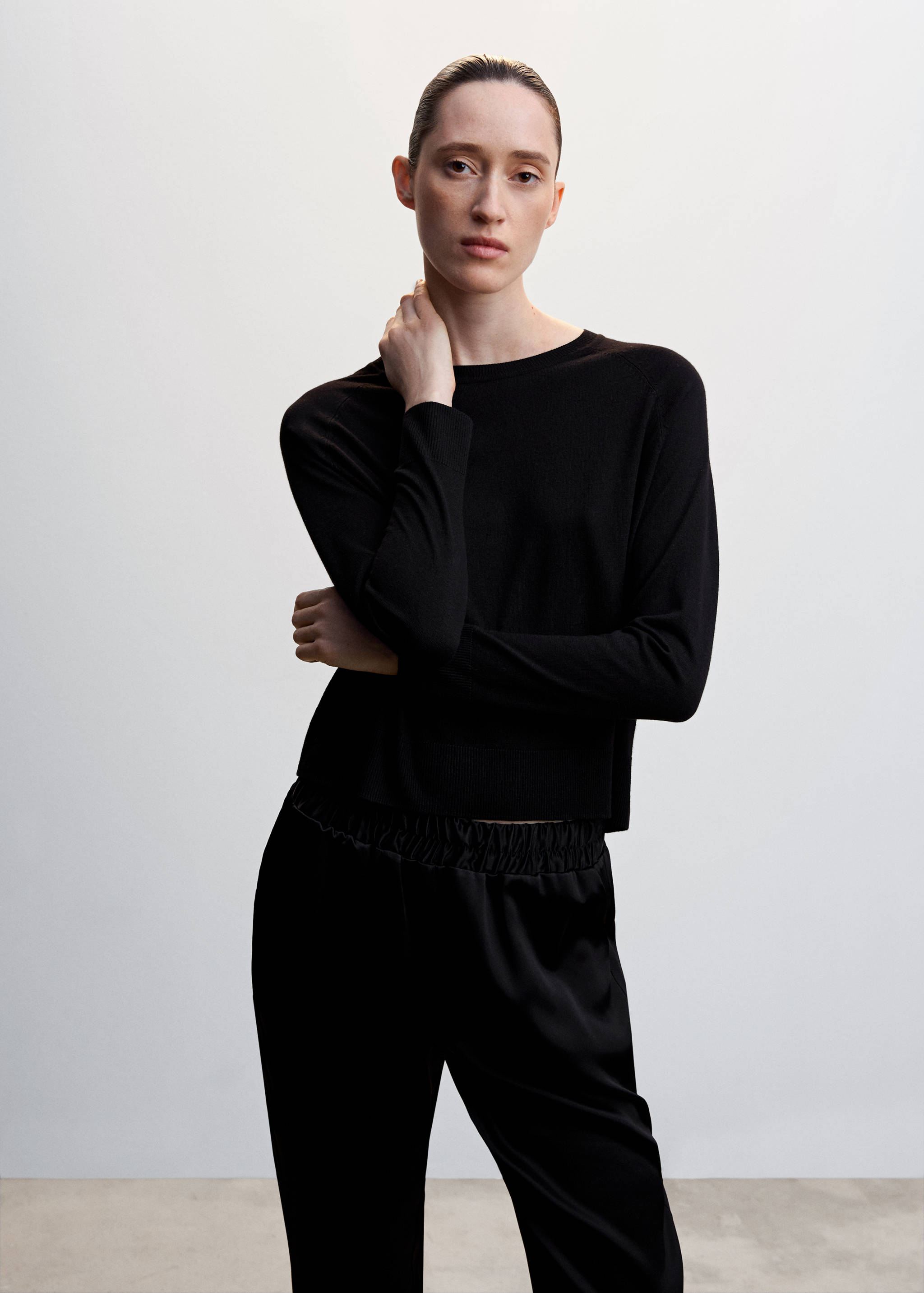 Satin pants with elastic waist - Details of the article 1