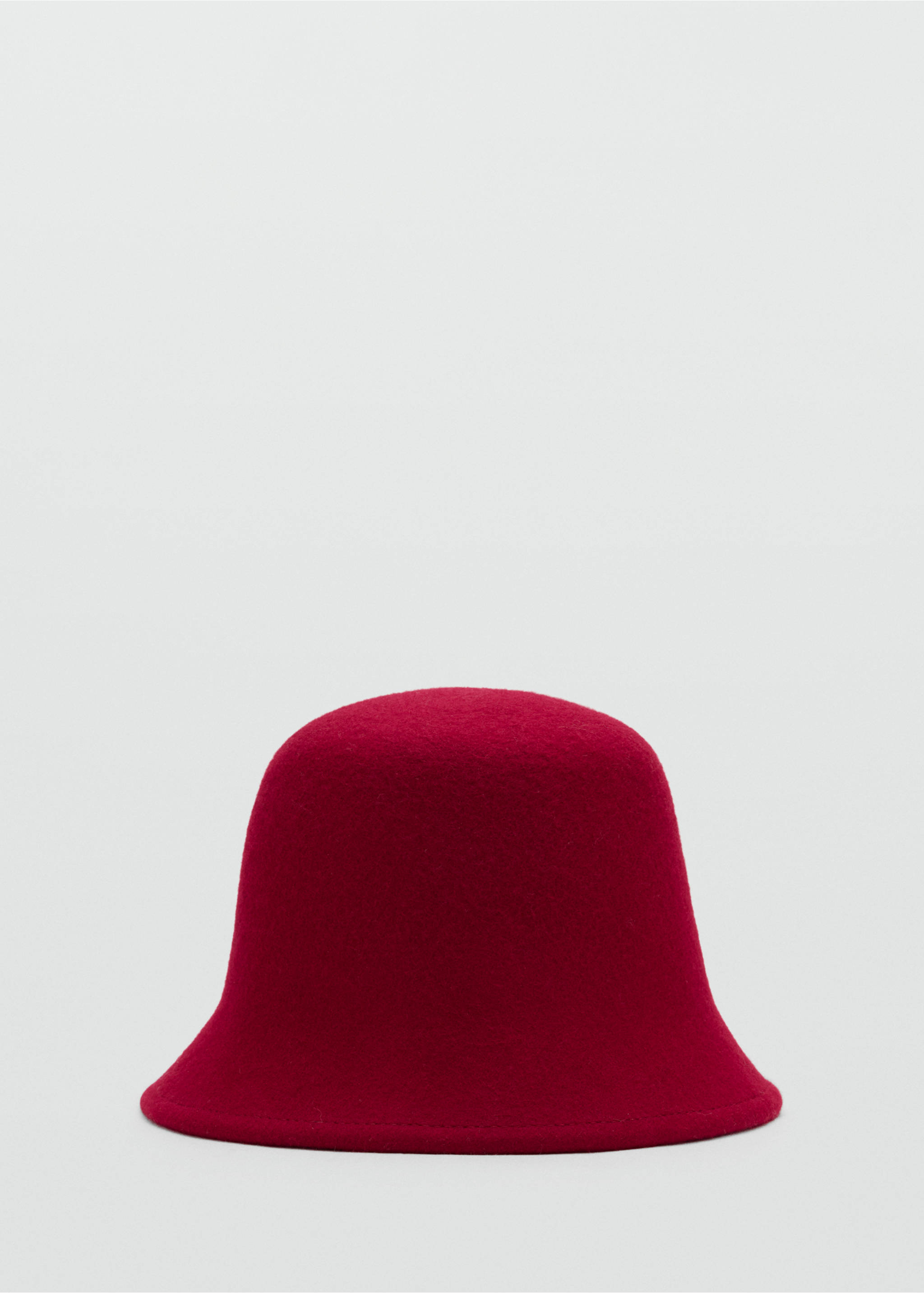 Red cloche hat with a rounded crown and flared brim., Red. Ref: 47091351-00.