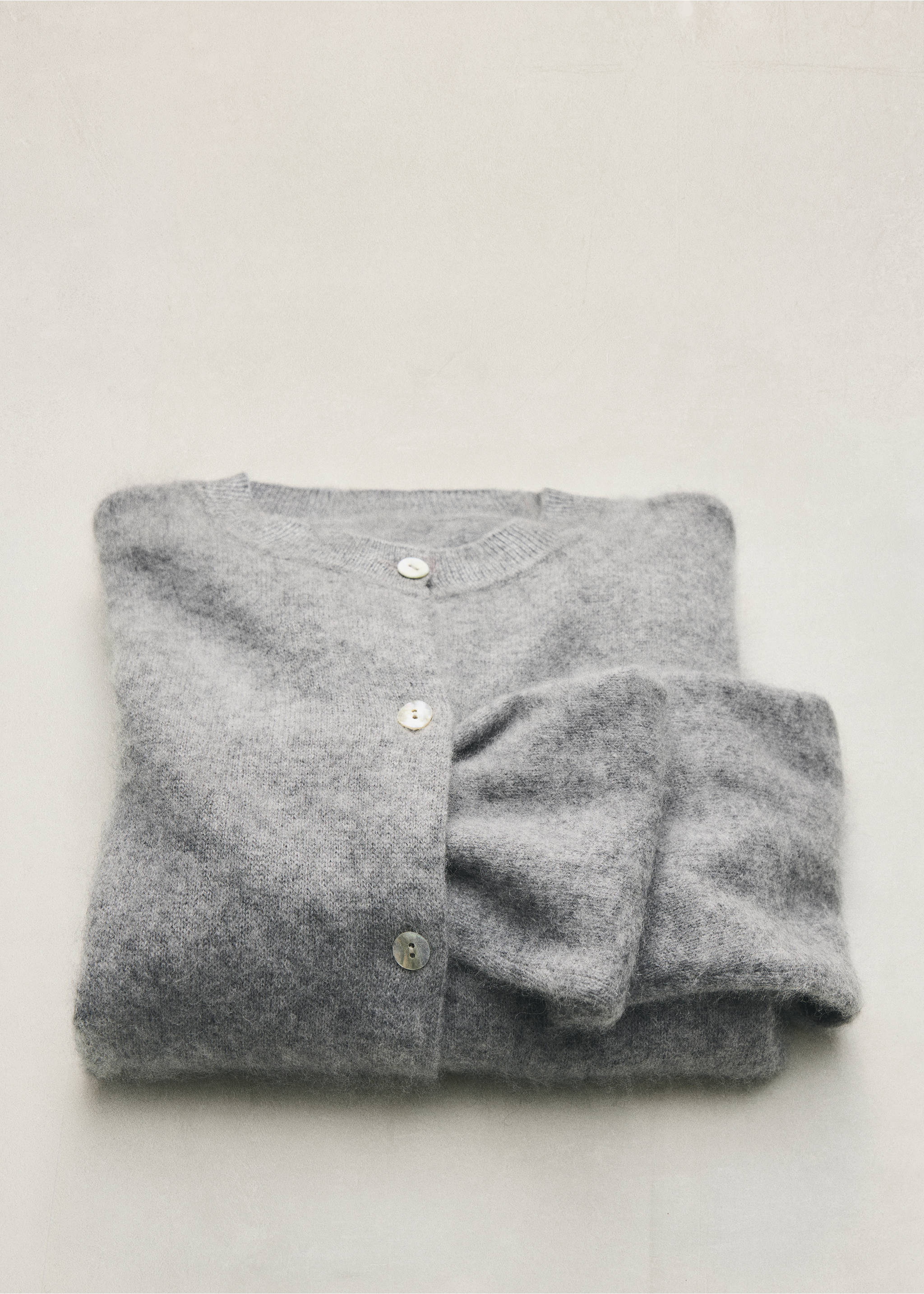Grey knitted cardigan with a round neckline and button fastening., Medium Heather Grey. Ref: 47091360-00.
