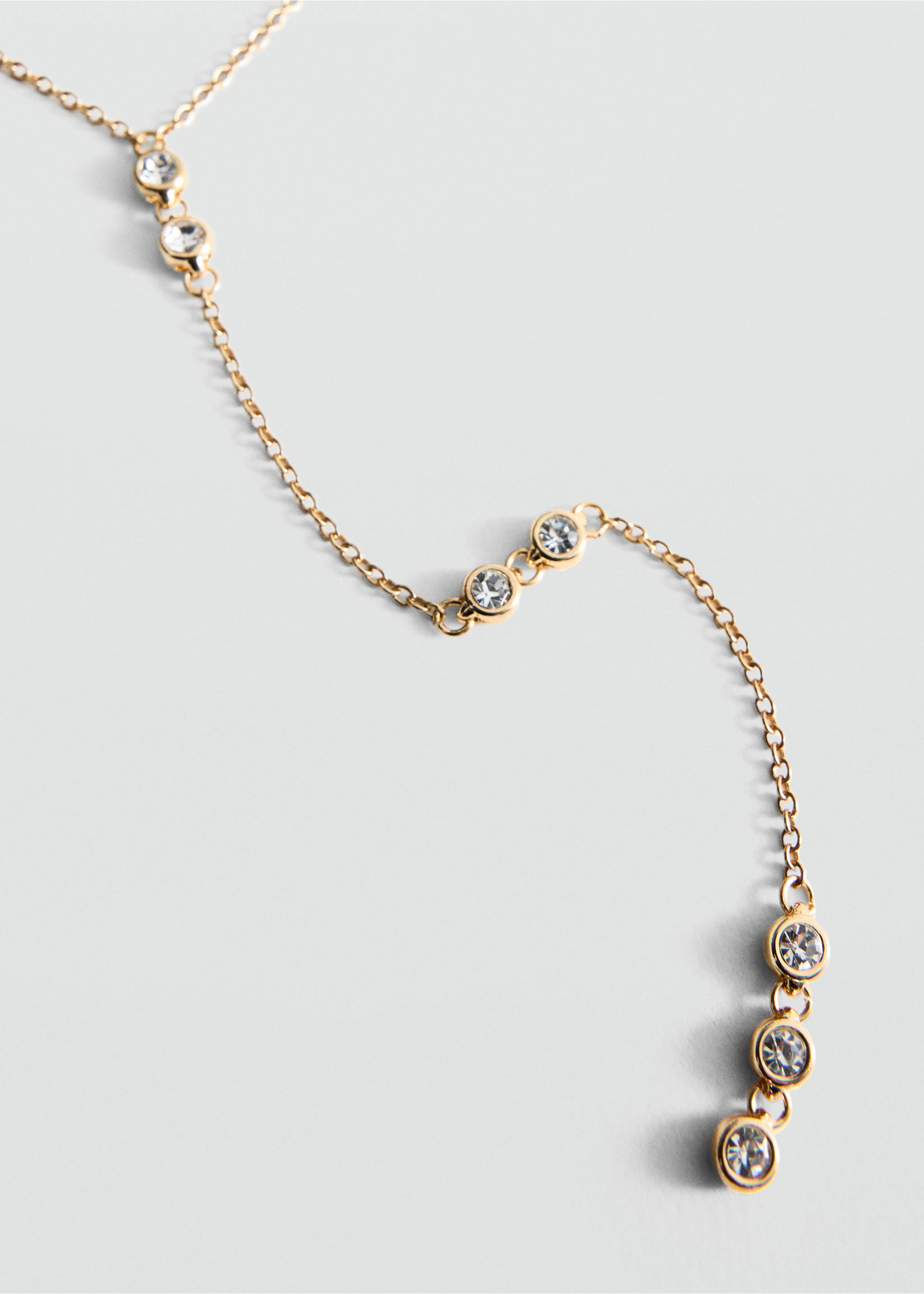 Collar rígido de metal dorado con cristales engastados en bisel., Oro. Ref: 47091385-00.