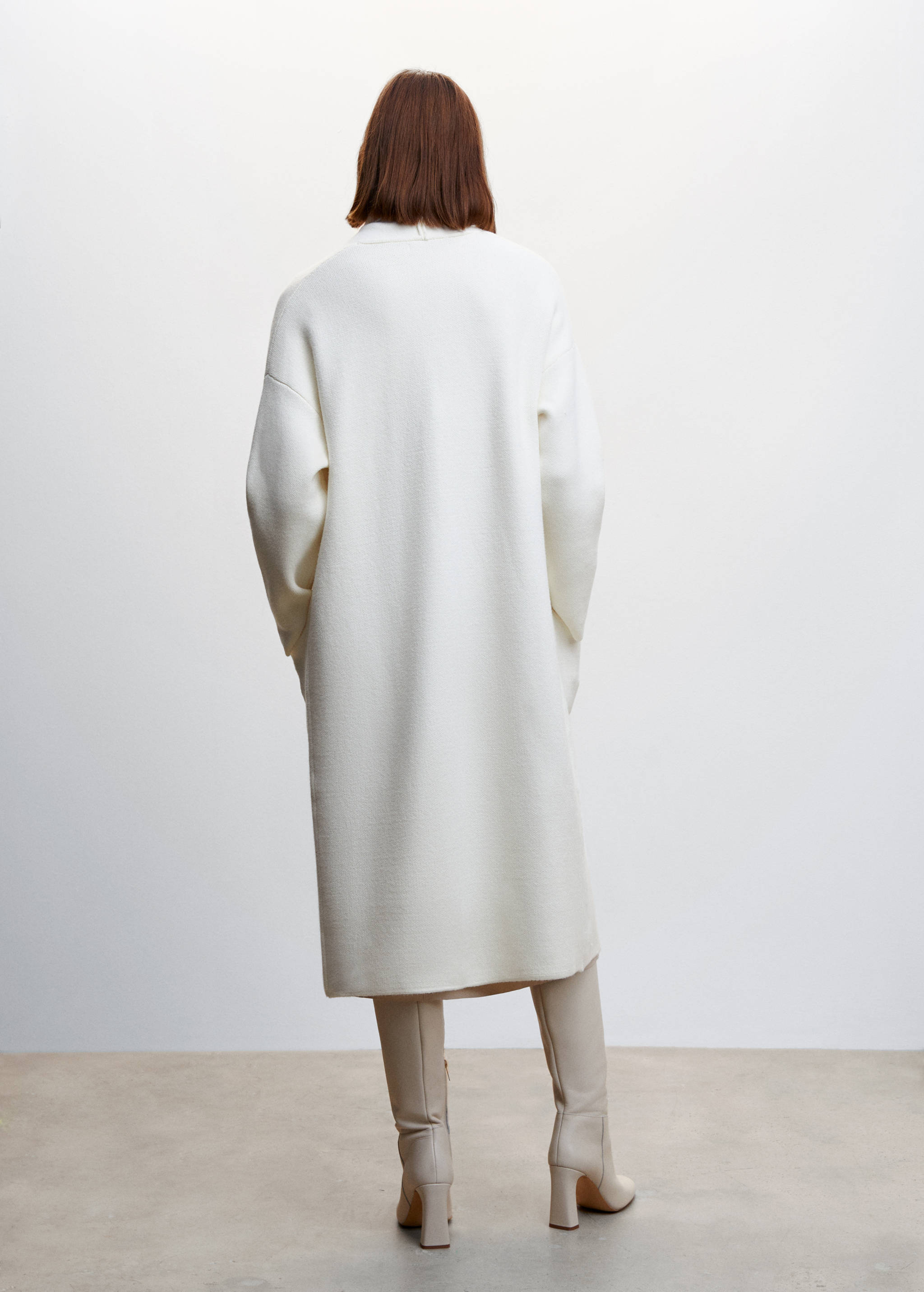 معطف محبوك كبير الحجم بجيوب - الجهة الخلفية للمنتج