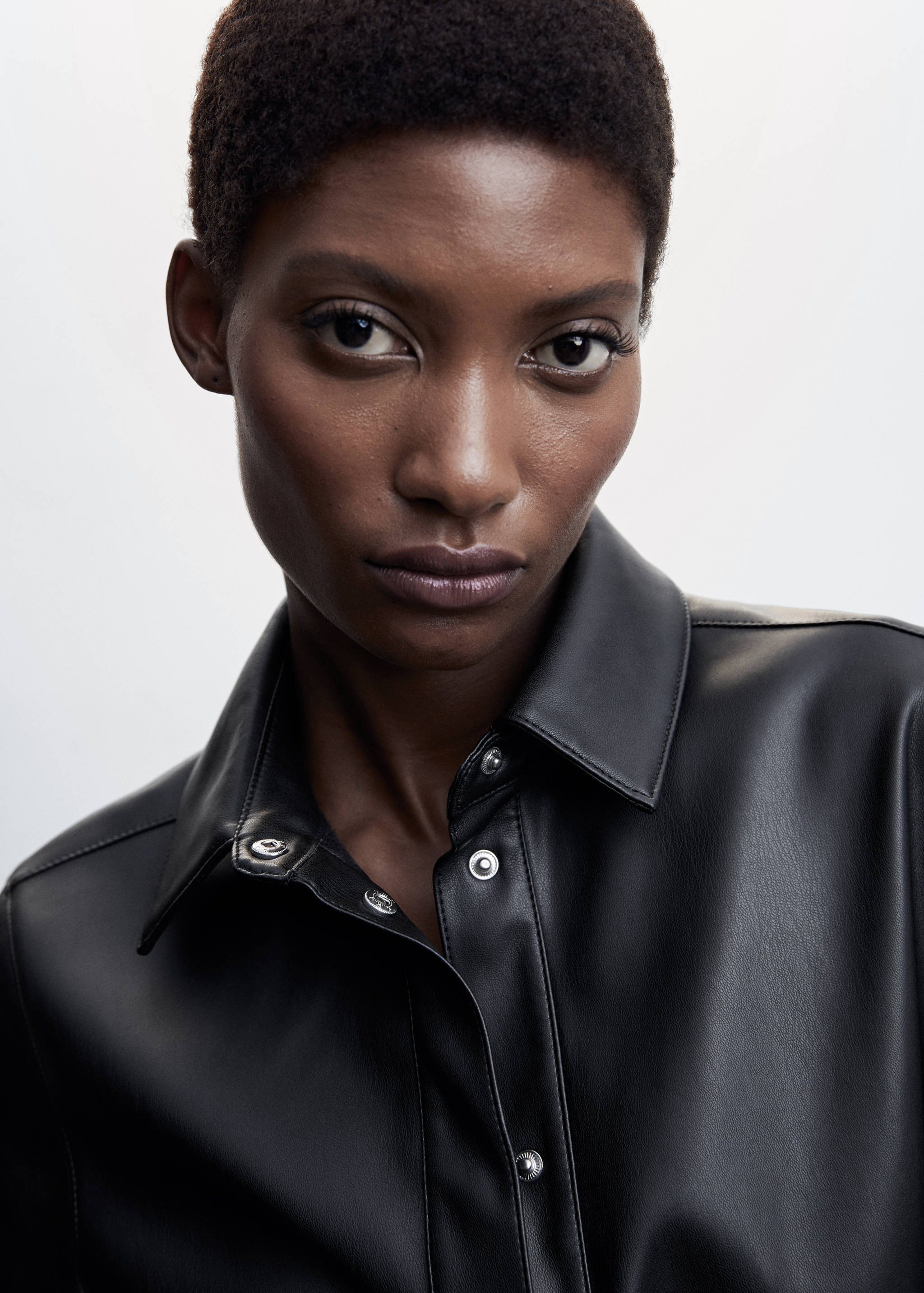 Leather-effect shirt dress - Details of the article 6