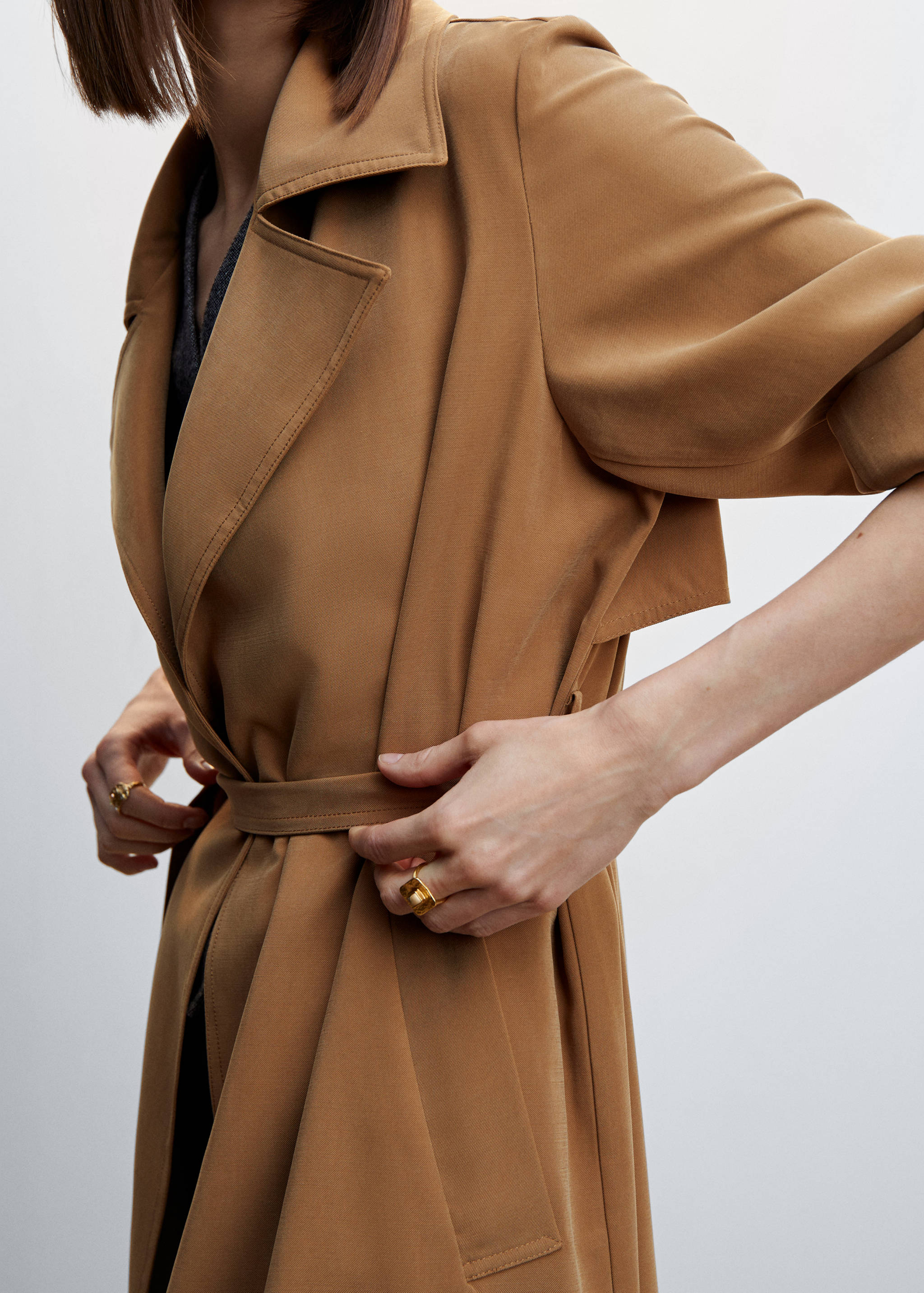 Flowy lapel trench - Details of the article 6