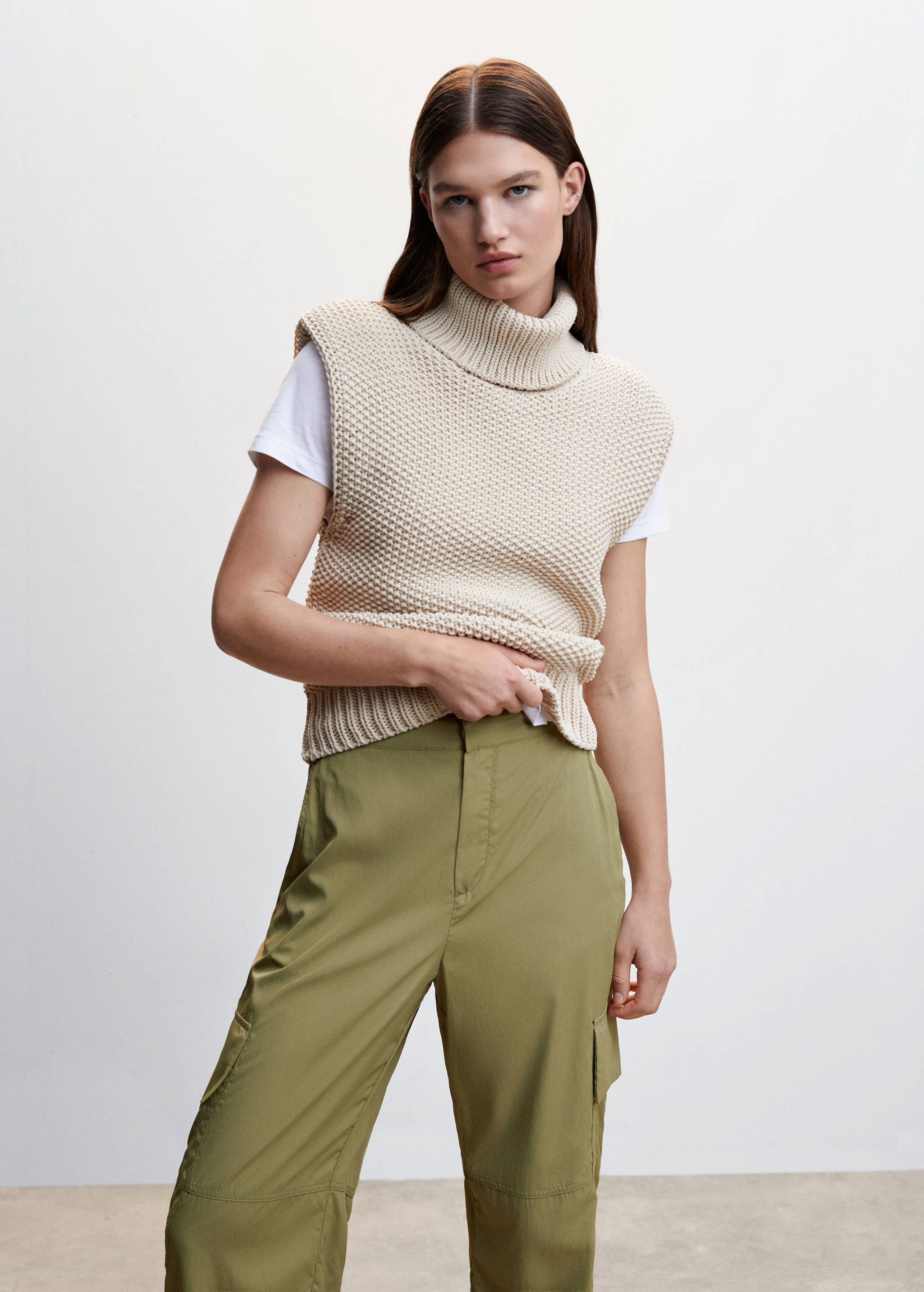 Брюки-карго с карманами - Деталь изделия 1