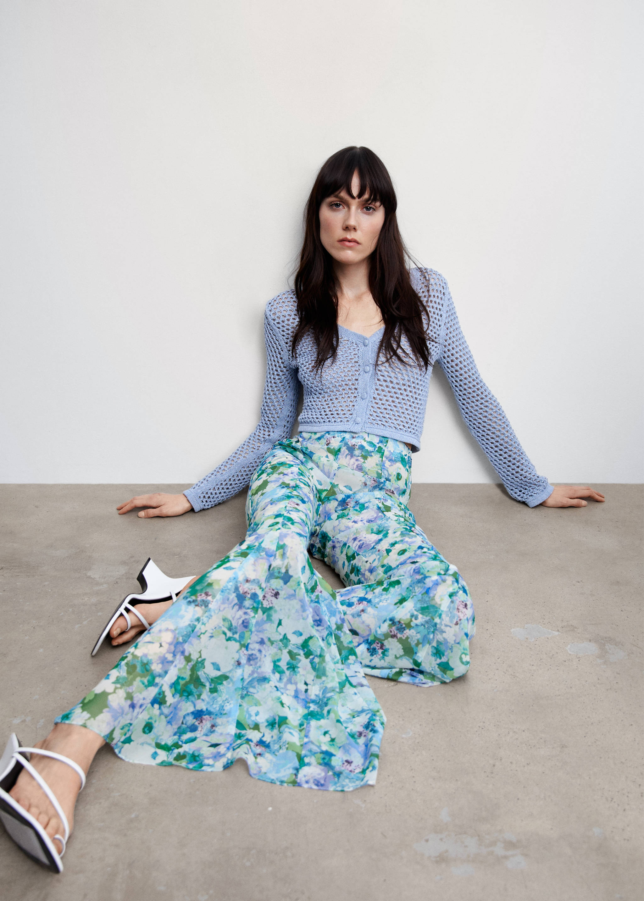 Flared floral-print trousers - Details of the article 2