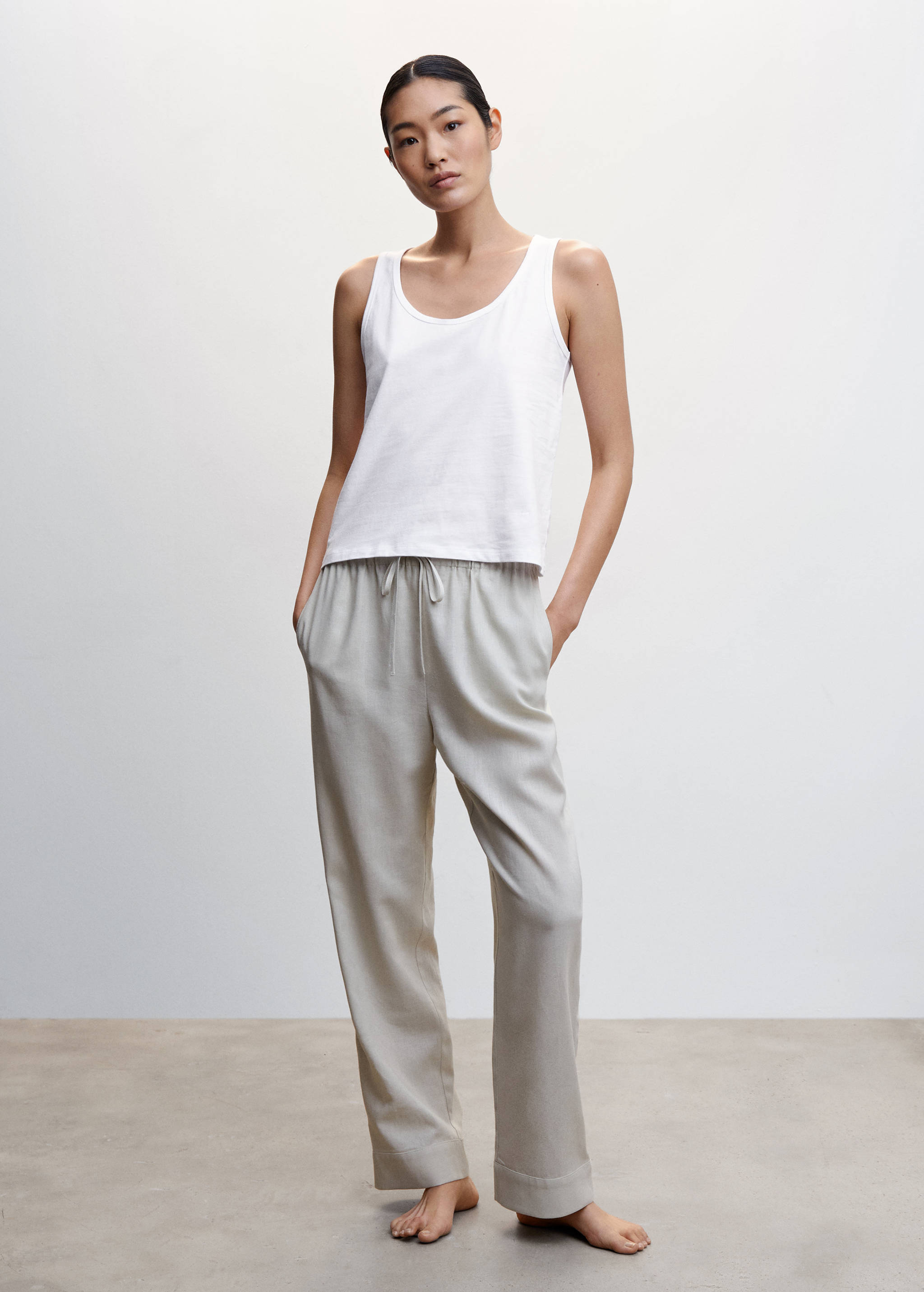 عبوة من قطعتي بلوزات قطنية - رؤية عامة