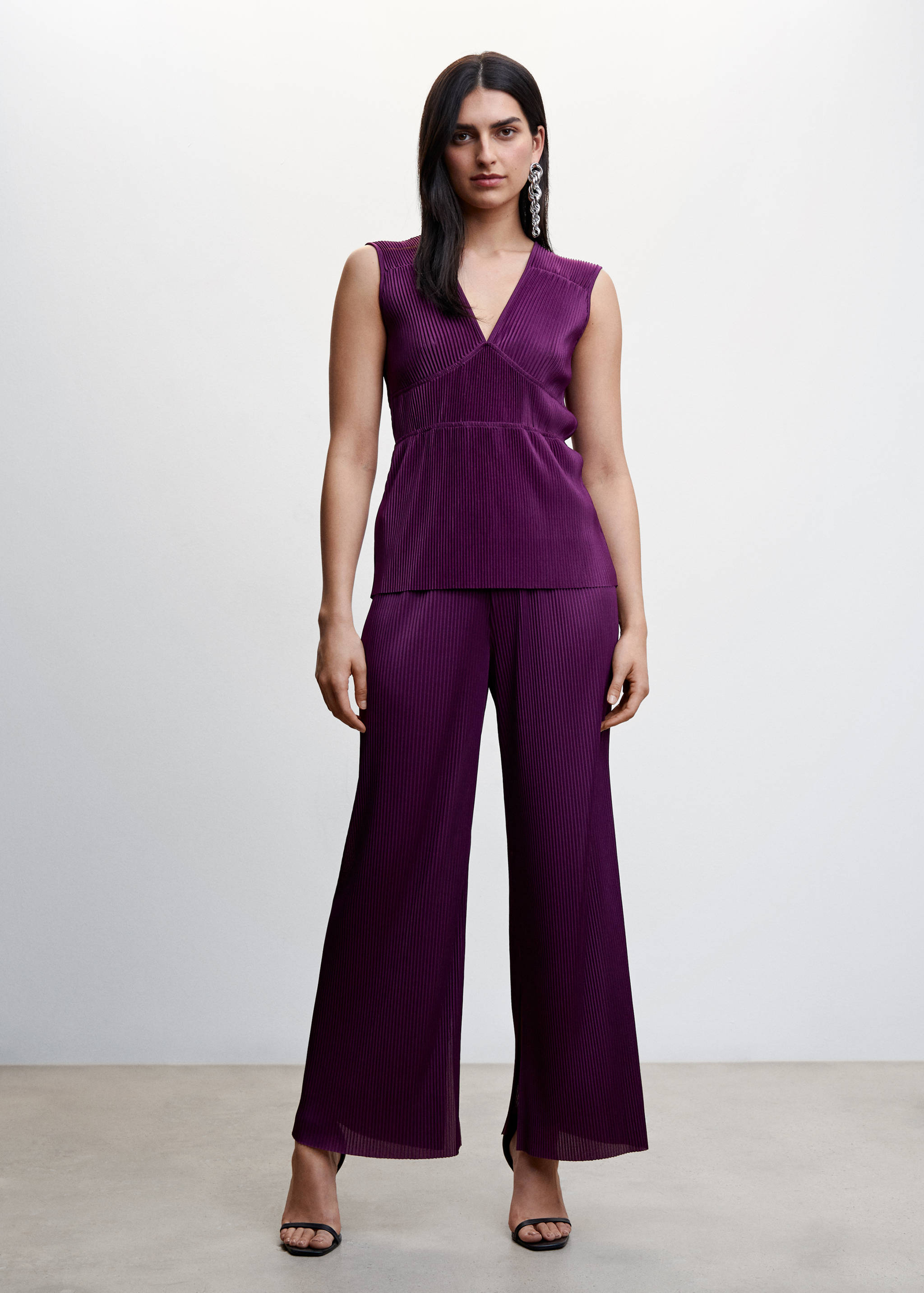 Pleated satin top - General plane