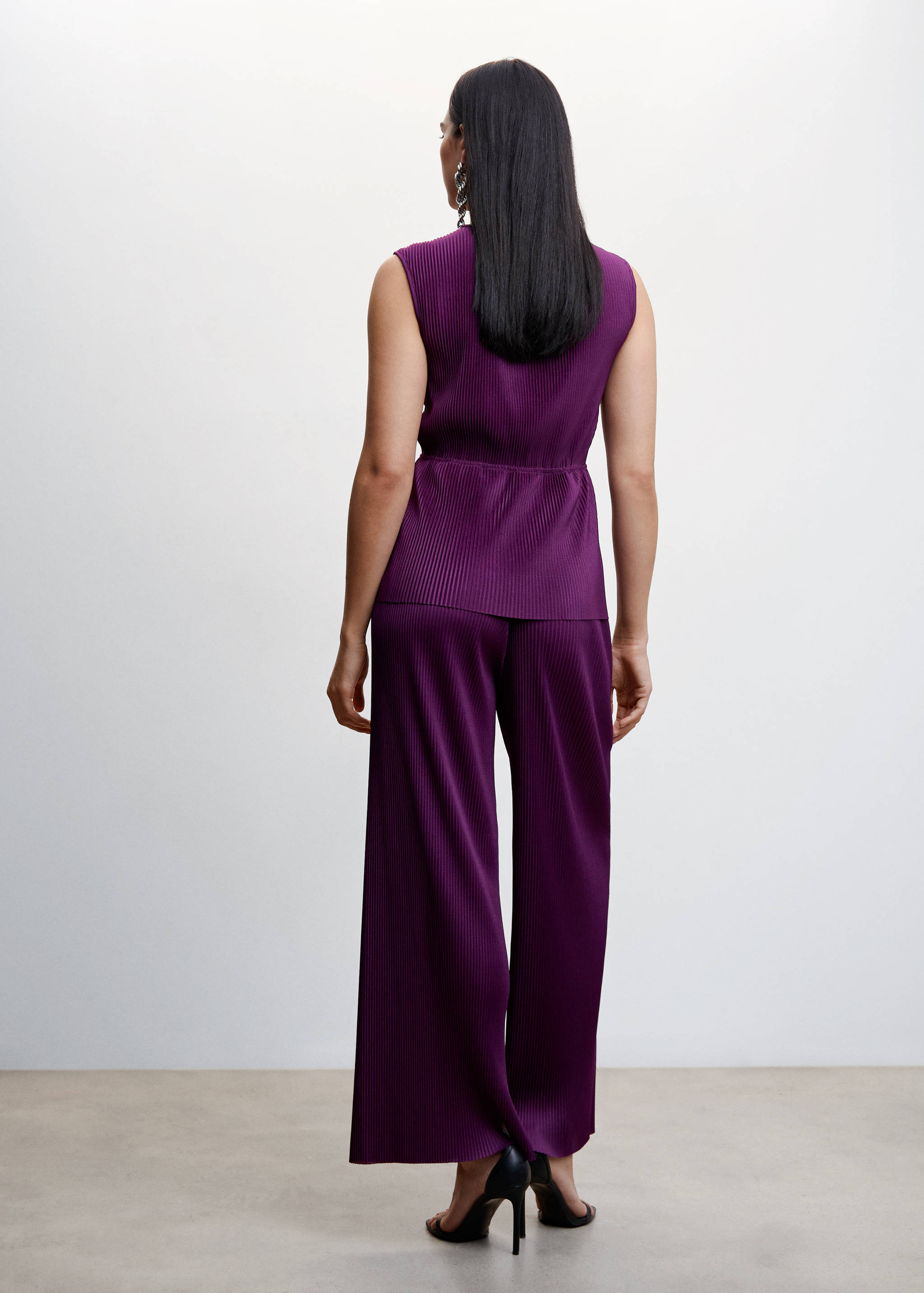 Pleated satin top - Reverse of the article