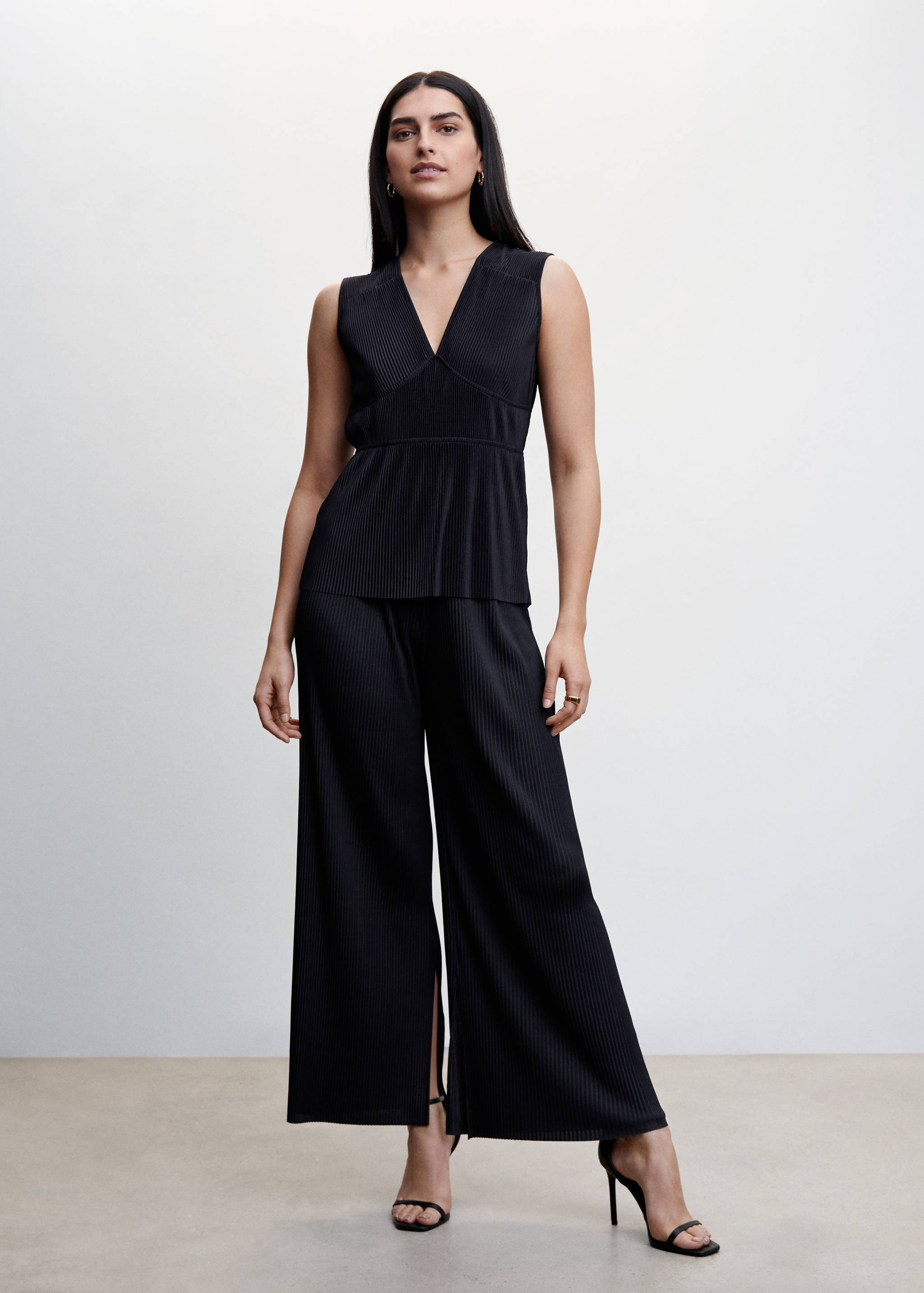 Pleated satin top - General plane