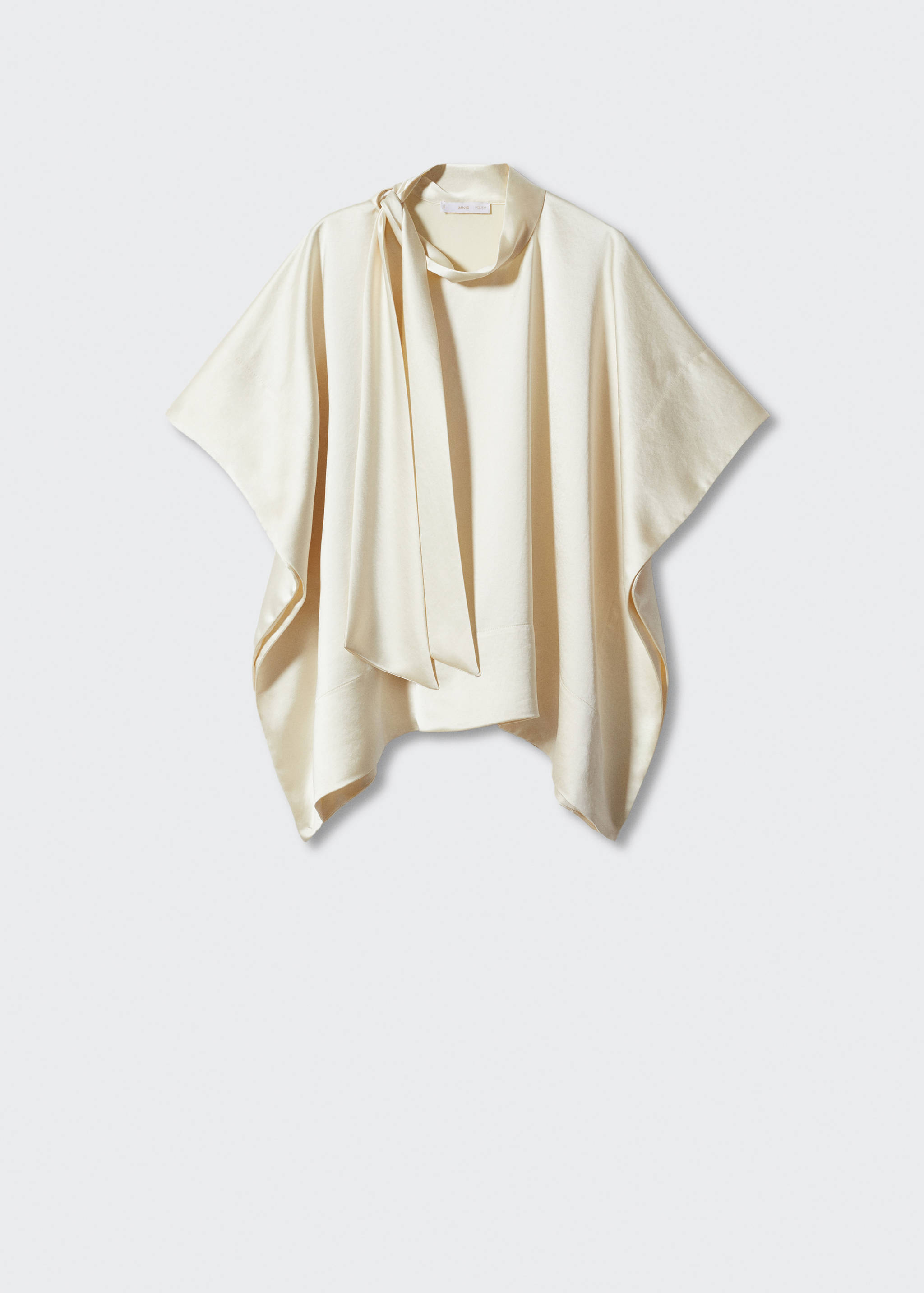 Атласная блузка с воротником-бантом - Изделие без модели