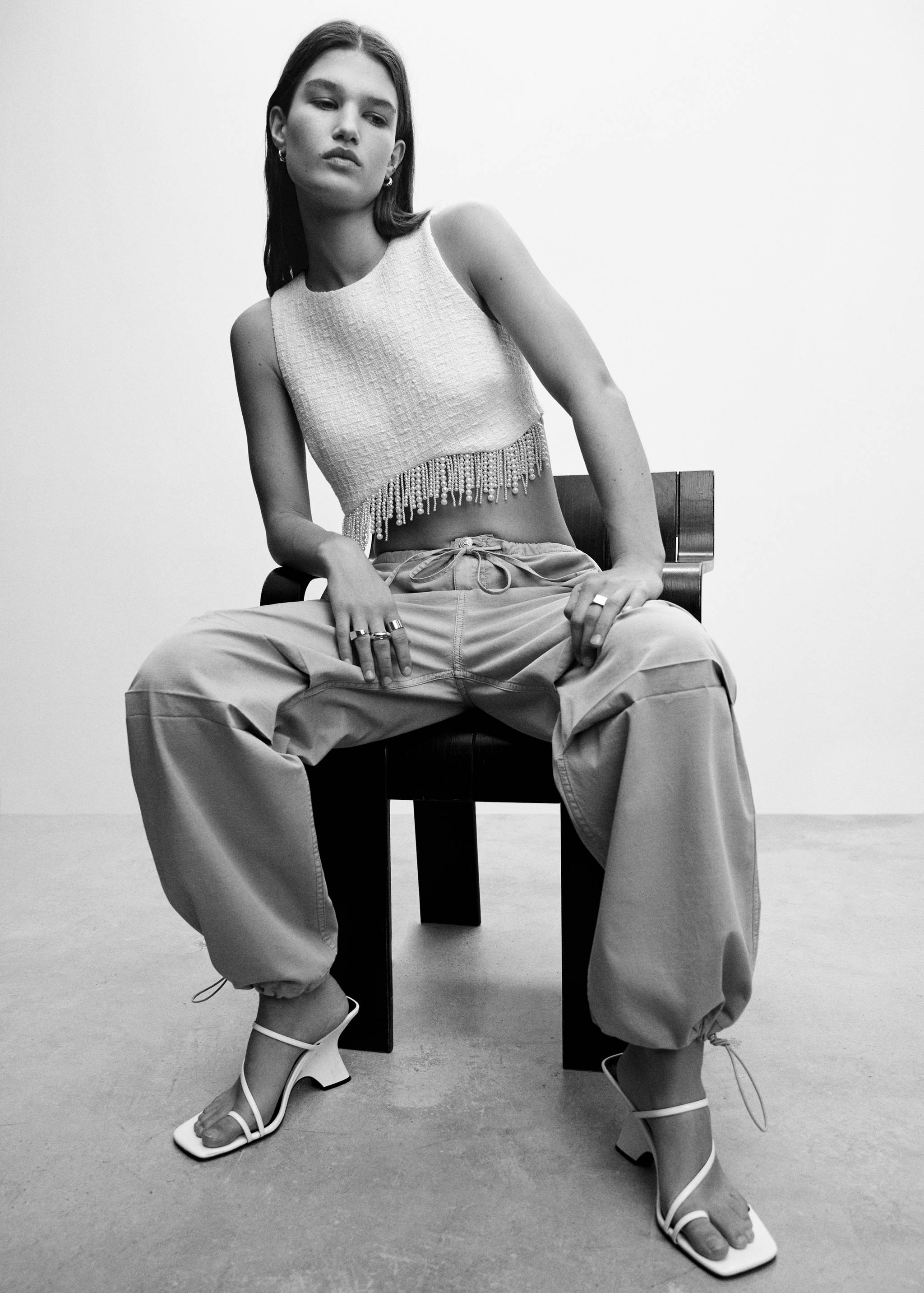 Under pearls top - Details of the article 2