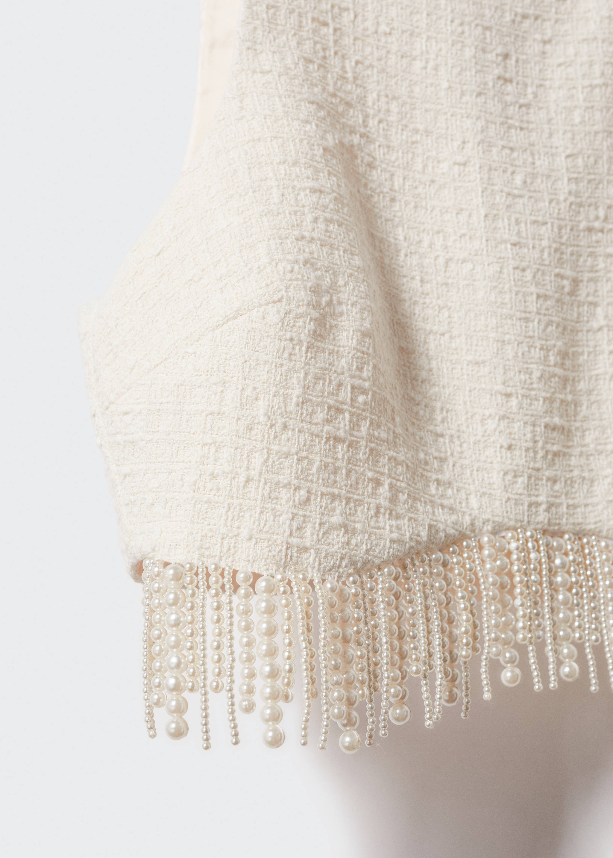 Under pearls top - Details of the article 8