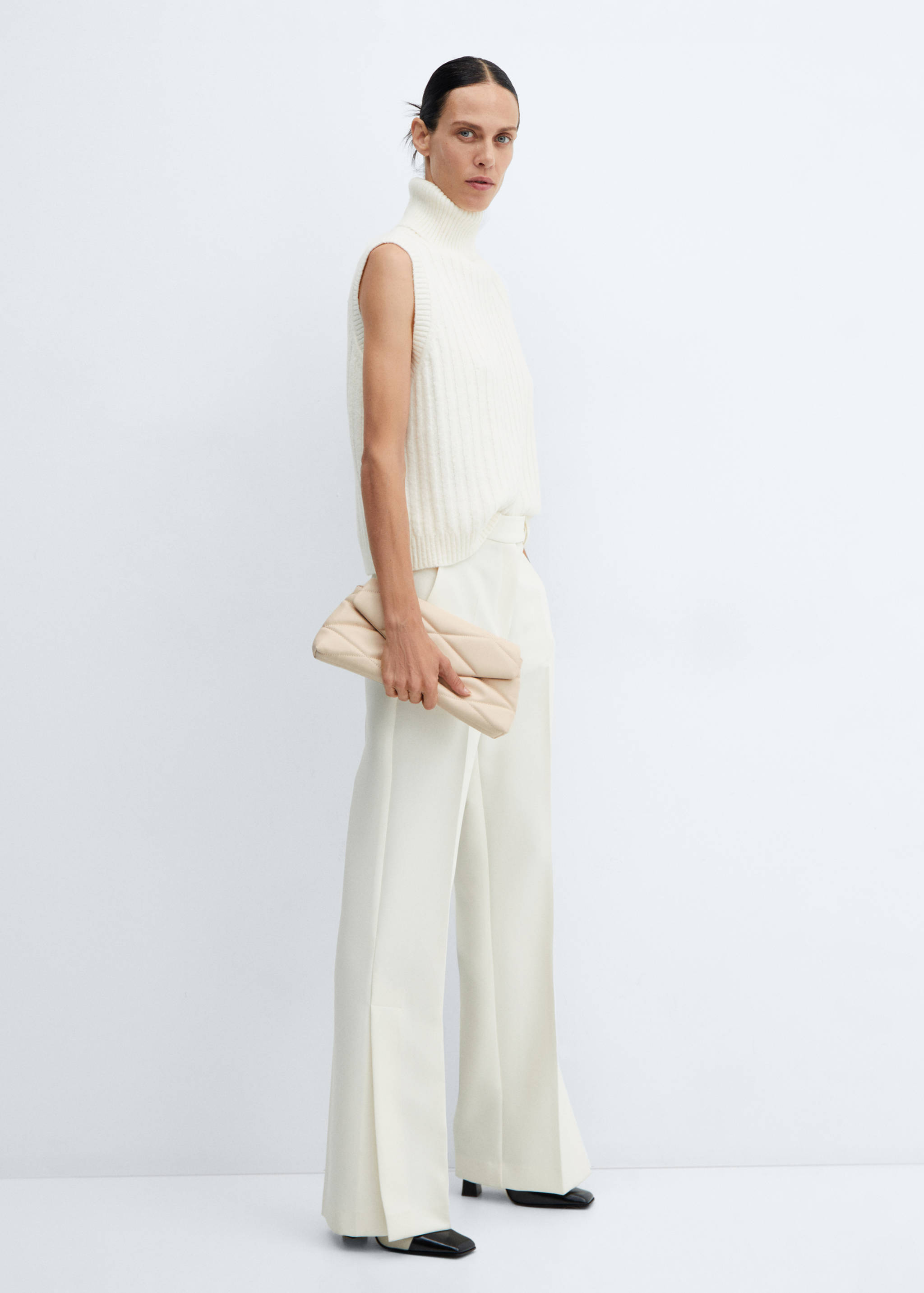 Quilted bag with chain handle - General plane